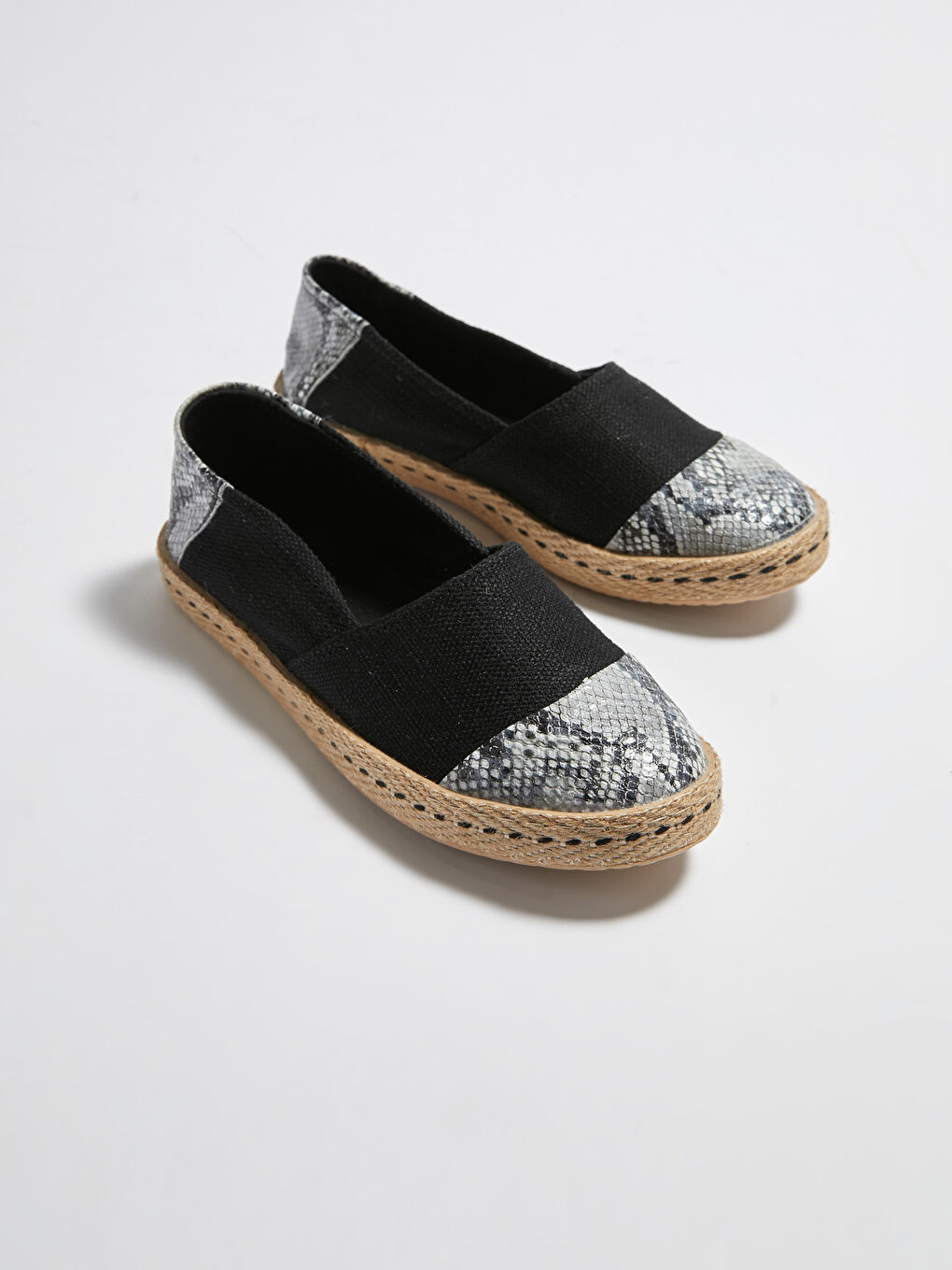 Siyah Deri Görünümlü Espadril Ayakkabı-3