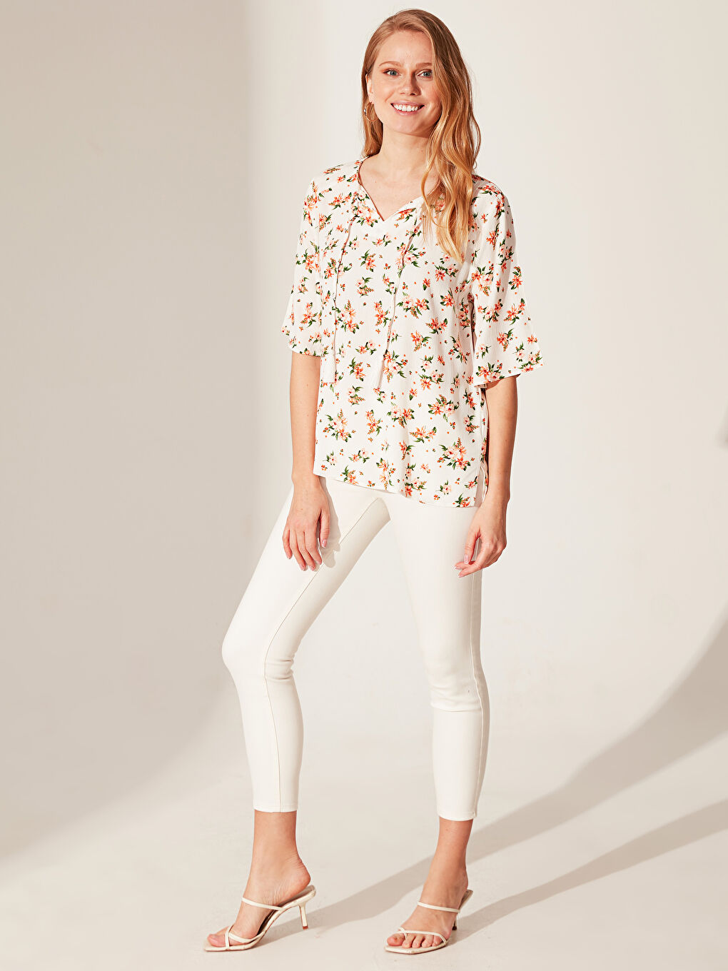 Қысқа жең әйелдерге арналған блузка-1