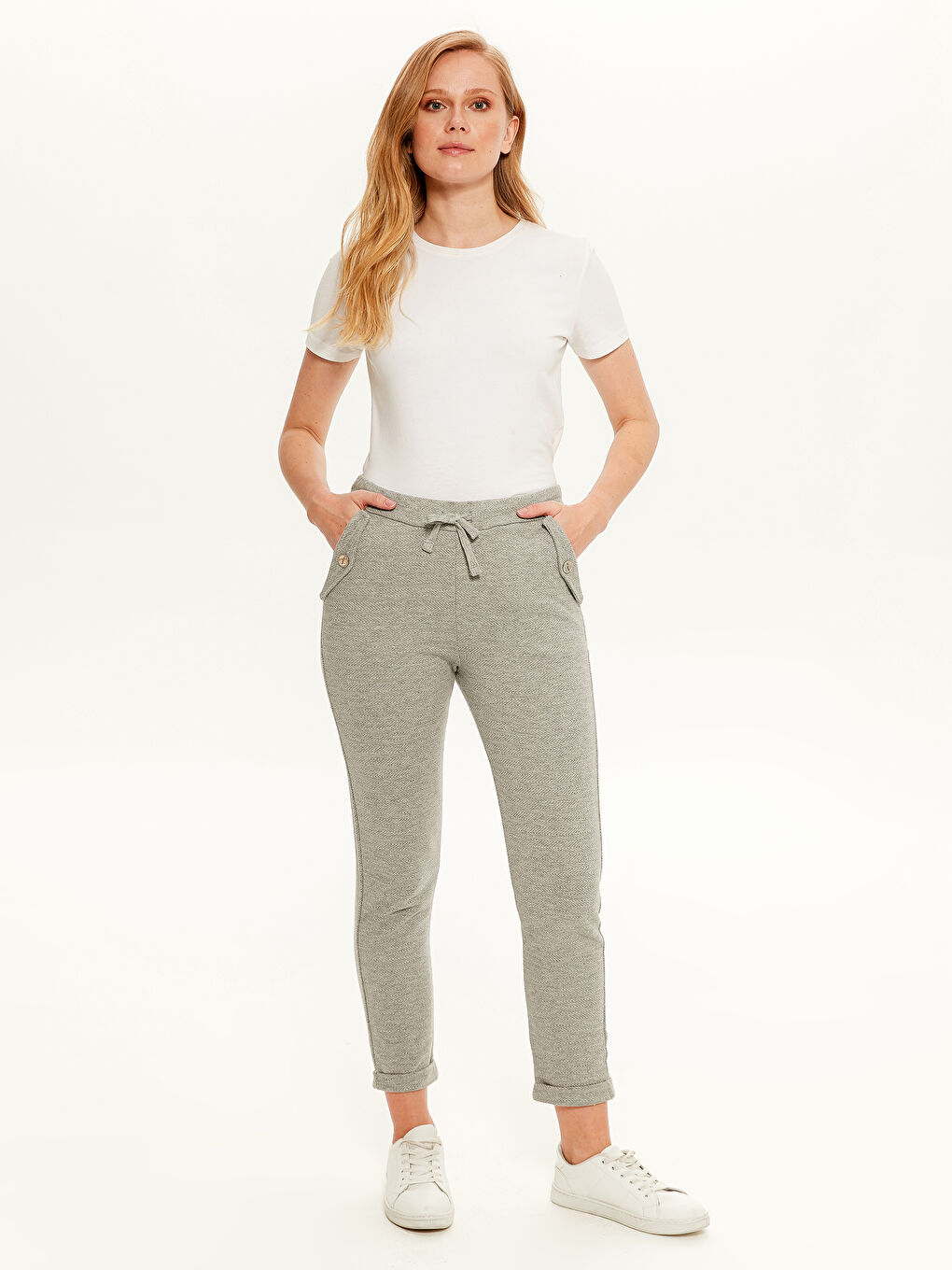 Gri Standart Fit Sweatshirt Kumaşı Kadın Eşofman Altı-1