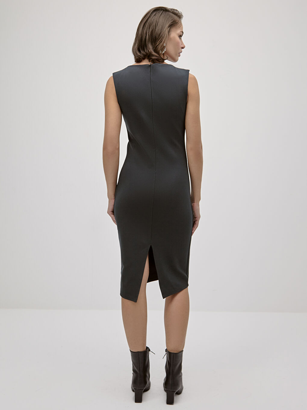 Slimming Effect Sleeveless Tight Dress-4