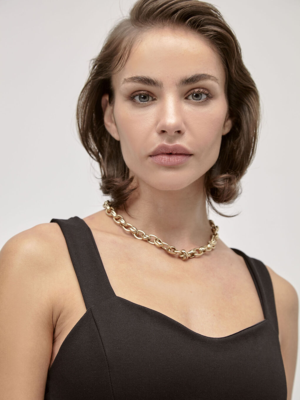 Siyah İncelten Etkili Kalp Yaka Esnek Elbise-2