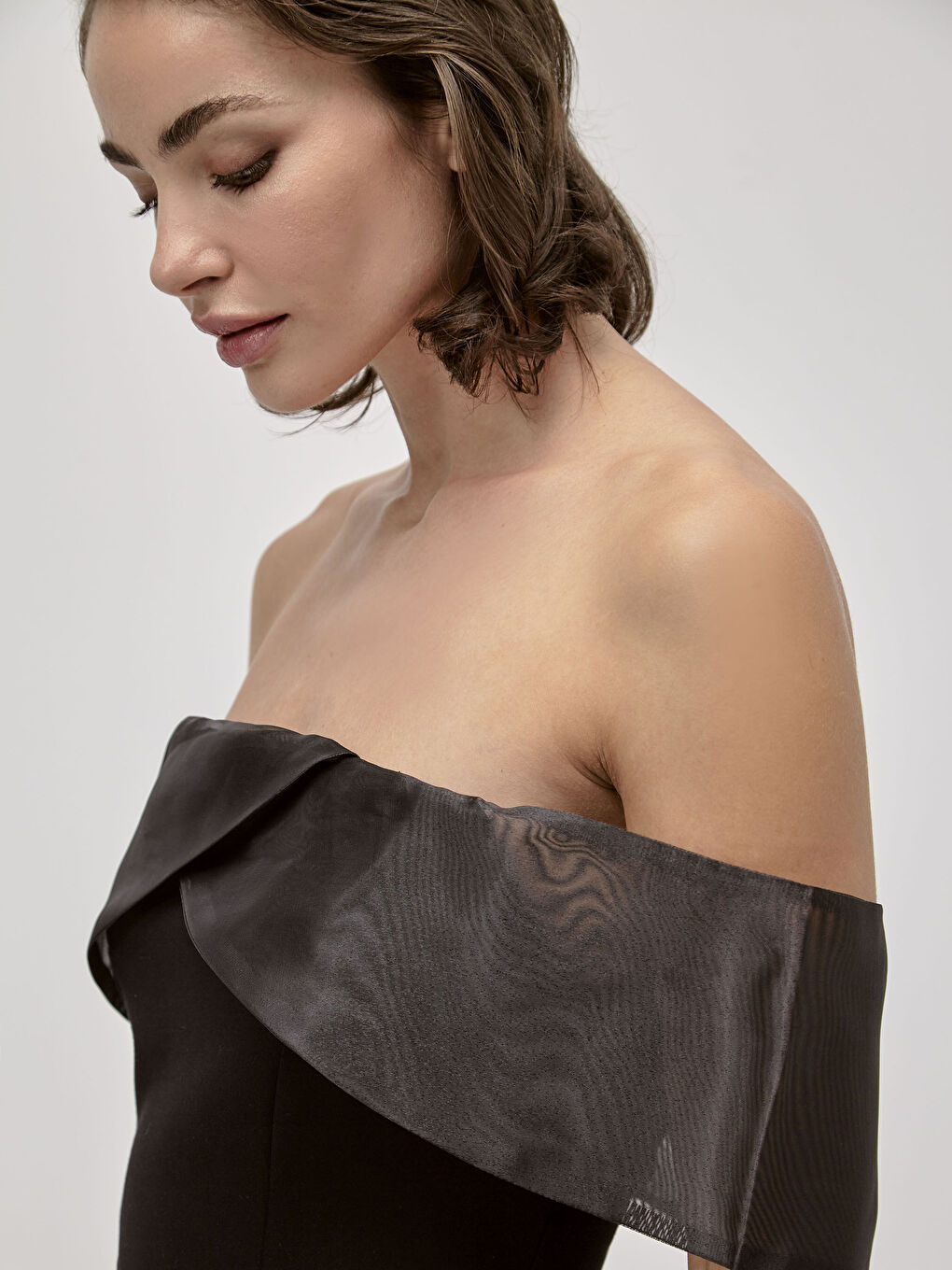 Slimming Effect Chiffon Shoulder Detail Elastic Pencil Dress-4