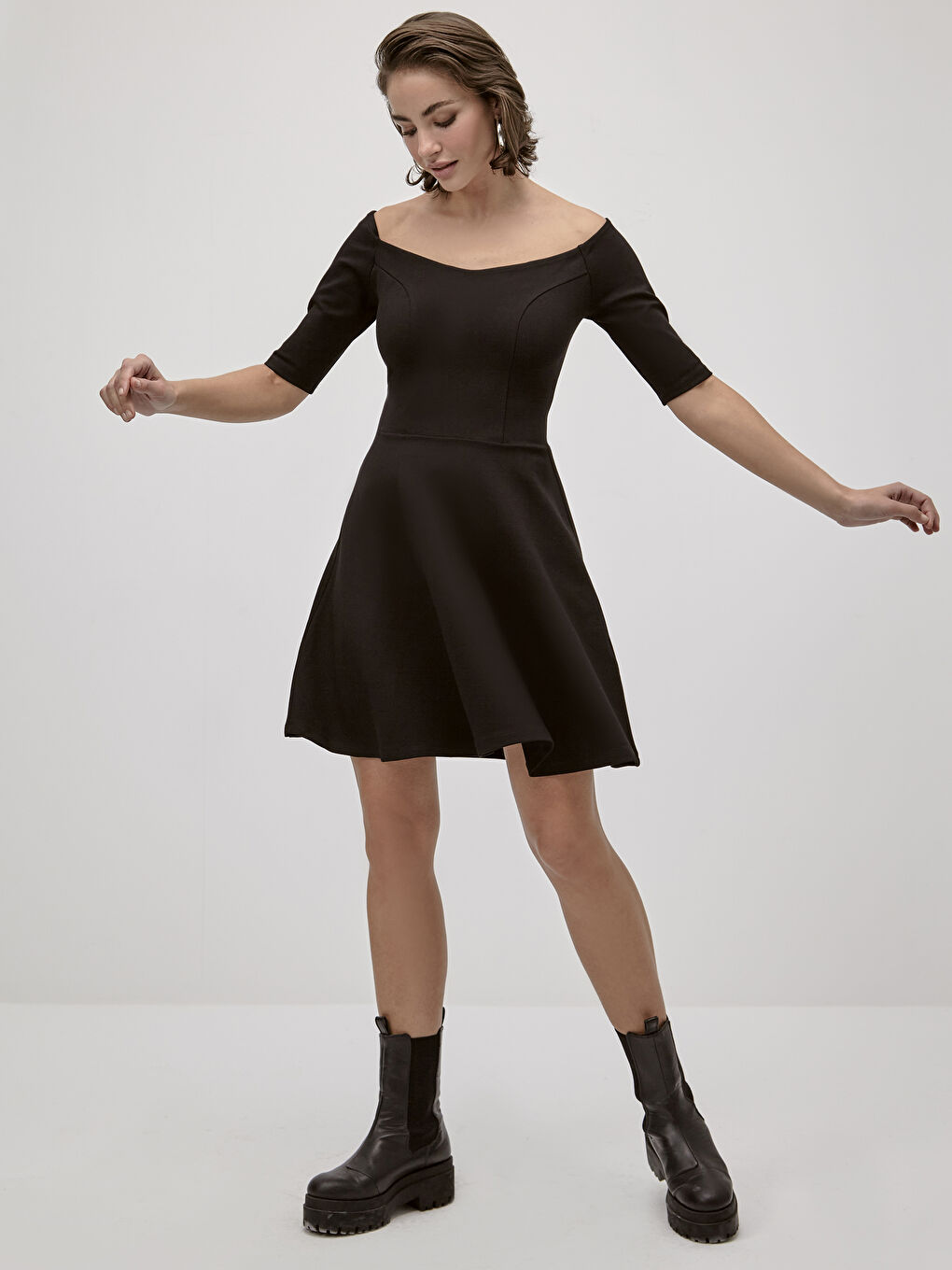 LC WAIKIKI Slimming Effect Off Shoulder Flexible Flared Dress -0SP509Z8-CVL