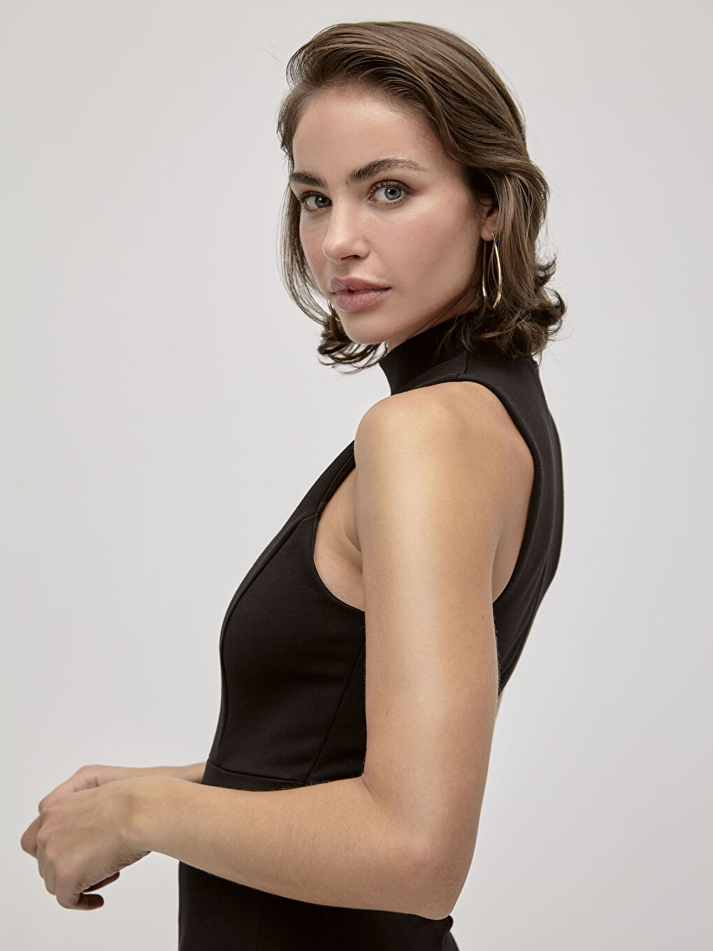 Siyah İncelten Etkili Balıkçı Yaka Esnek Kalem Elbise-2