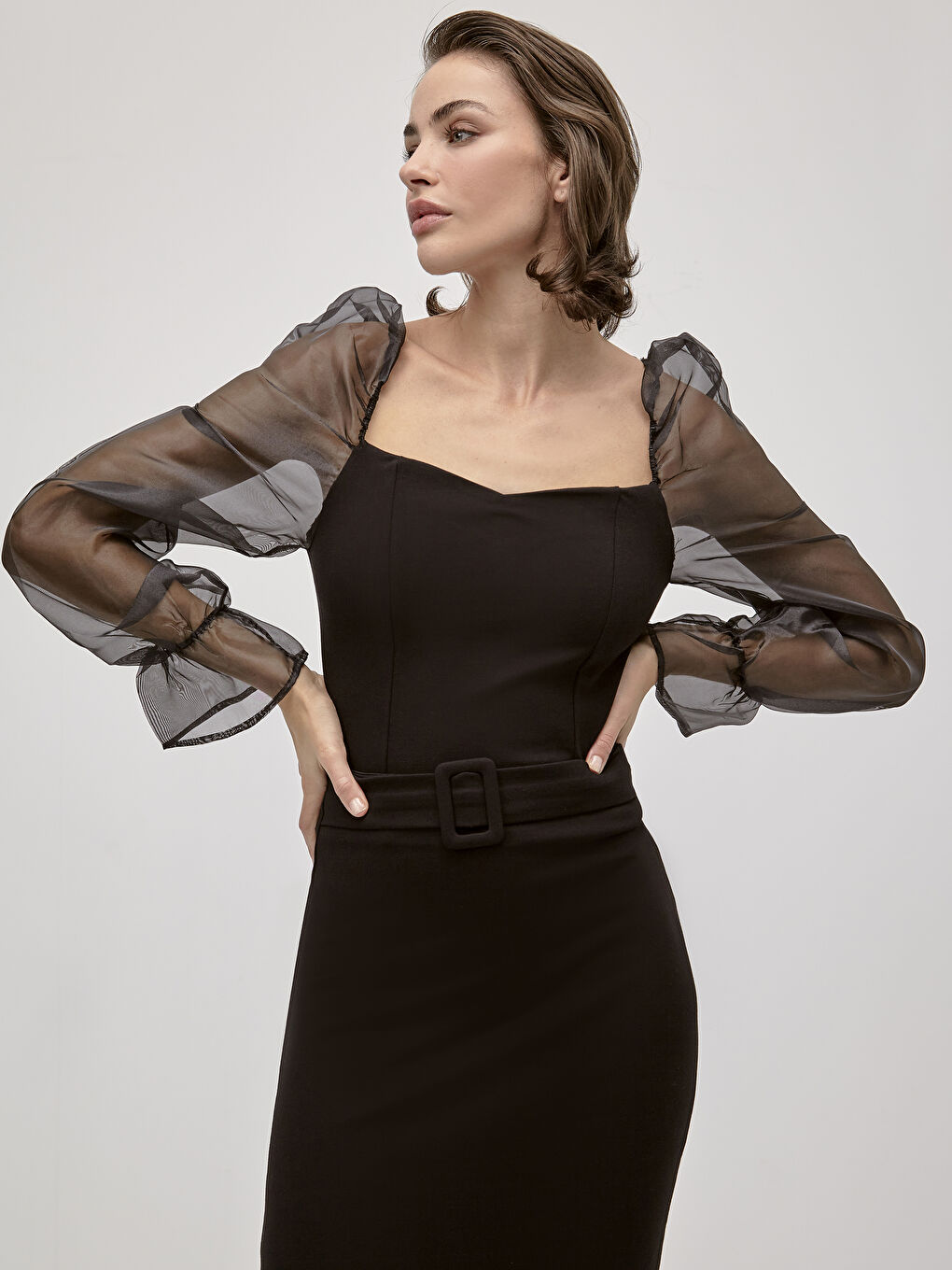 Siyah İncelten Etkili Kolları Şifon Detaylı Esnek Bluz  -5