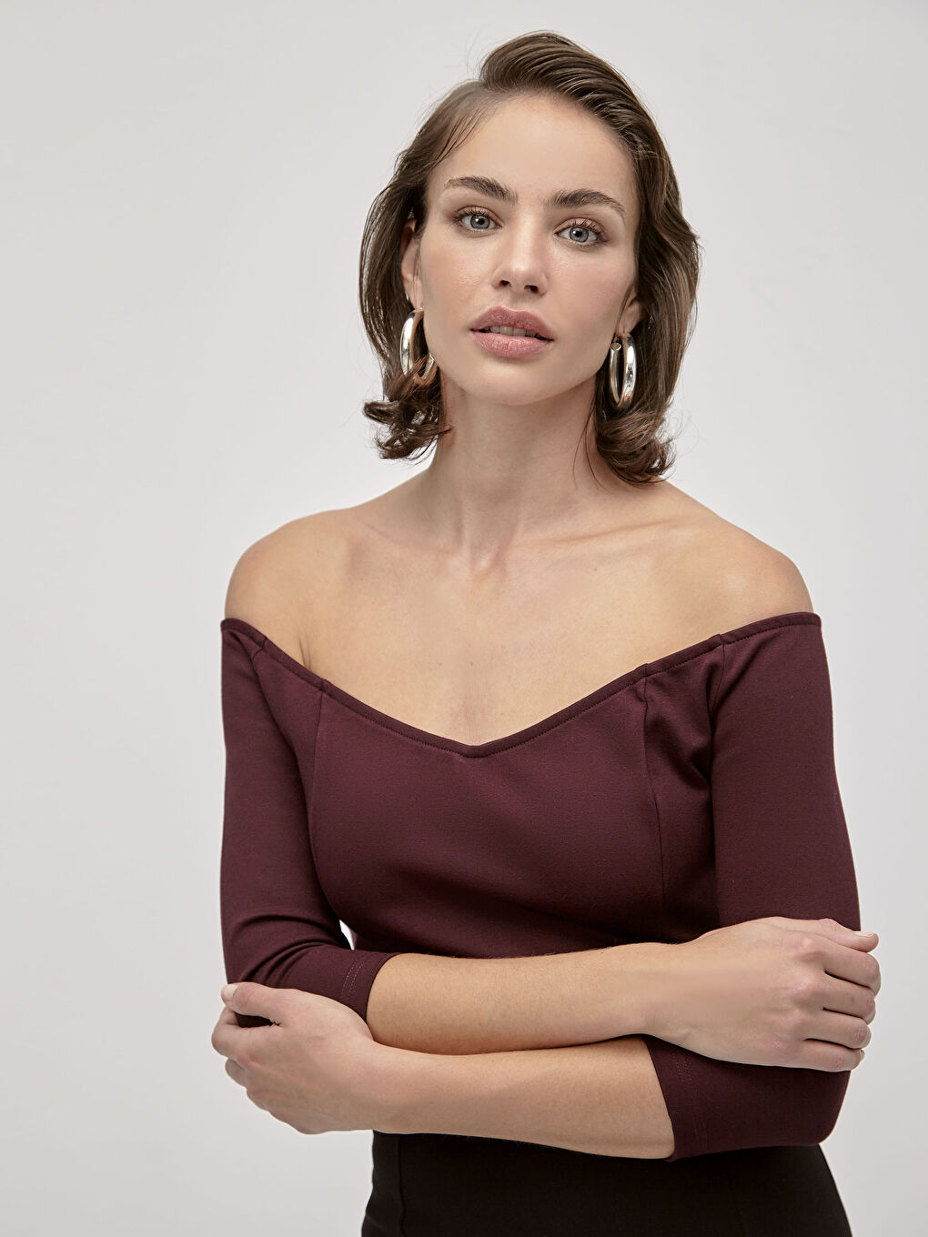 Bordo Kayık Yaka İncelten Etkili Düşük Omuzlu Bluz-1