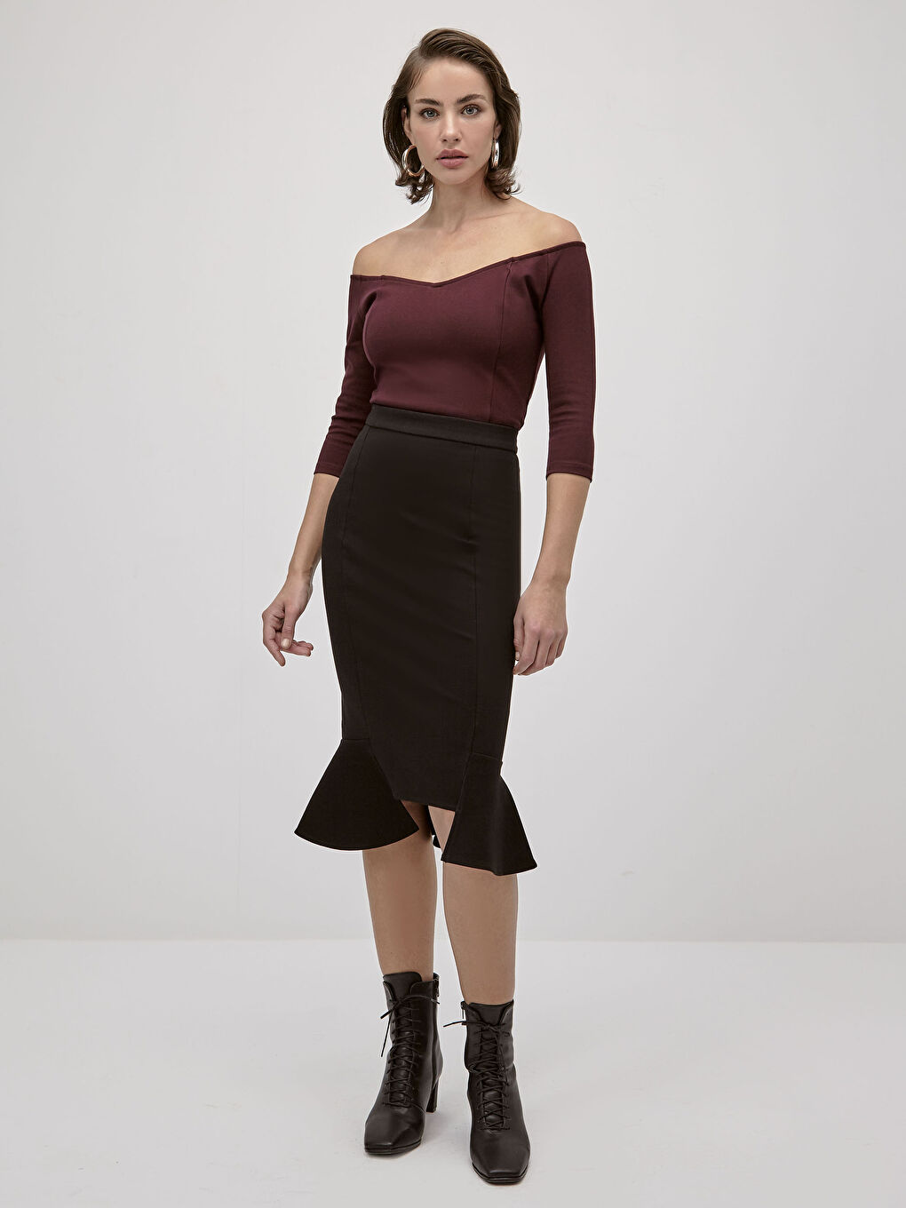 Bordo Kayık Yaka İncelten Etkili Düşük Omuzlu Bluz-2