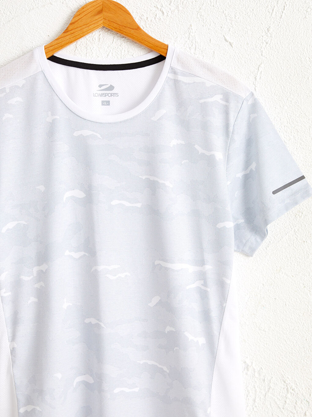 Beyaz Bisiklet Yaka Baskılı Aktif Spor Tişört-2