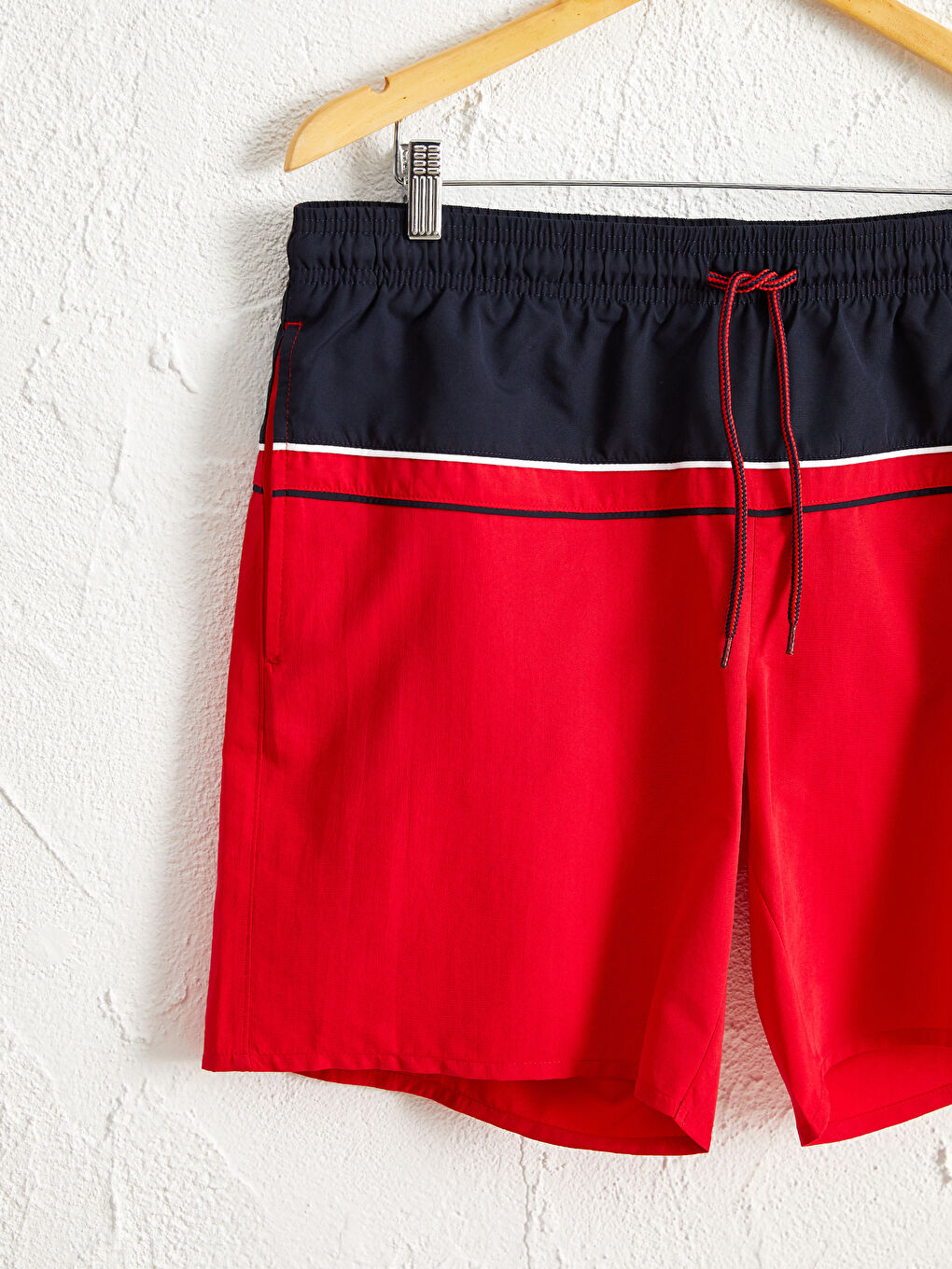 Kırmızı Diz Hizası Boy Baskılı Deniz Şortu-2