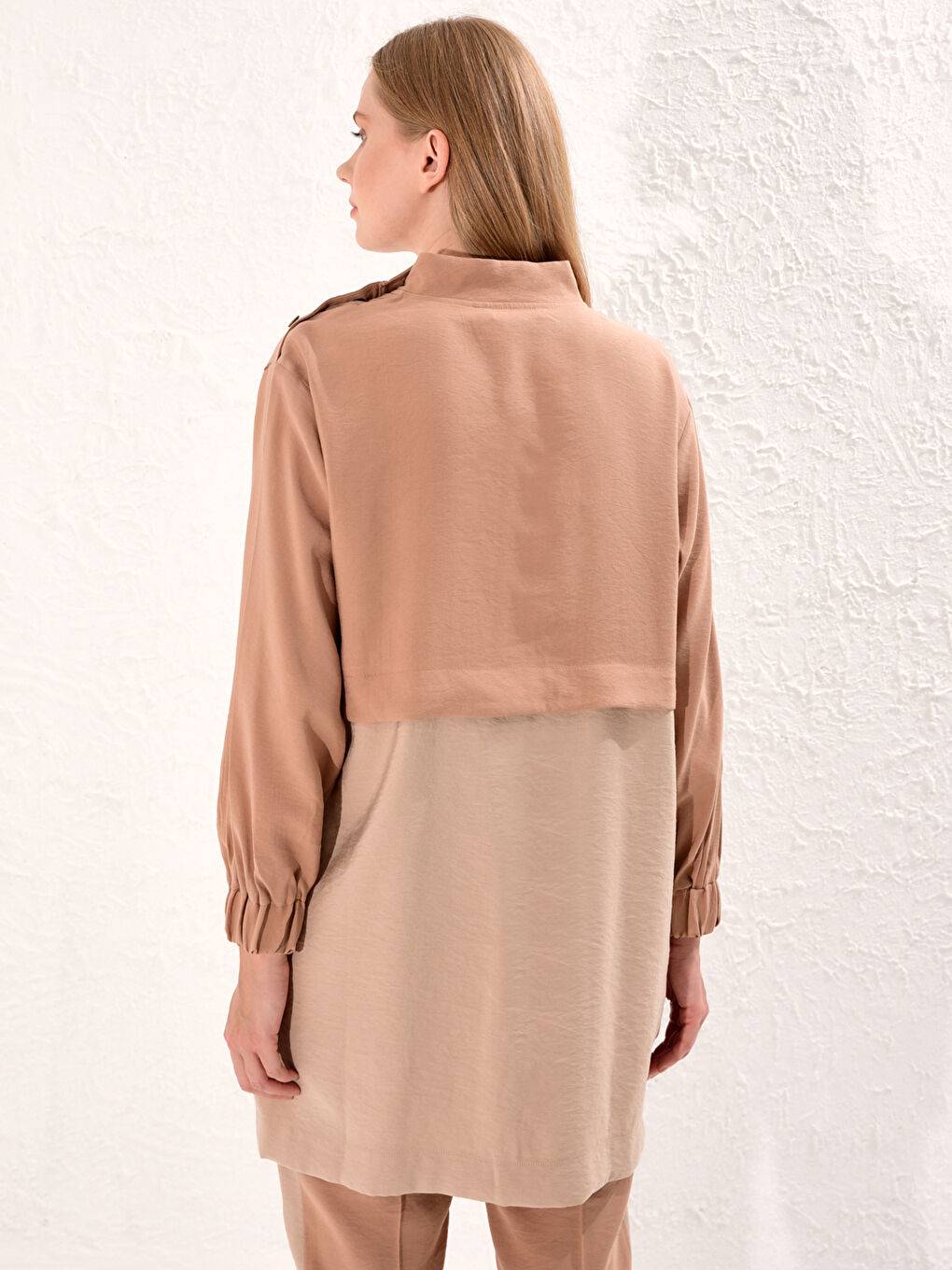 Kahverengi Uzun Kollu Oversize Gabardin Kadın Renk Bloklu Tunik-3