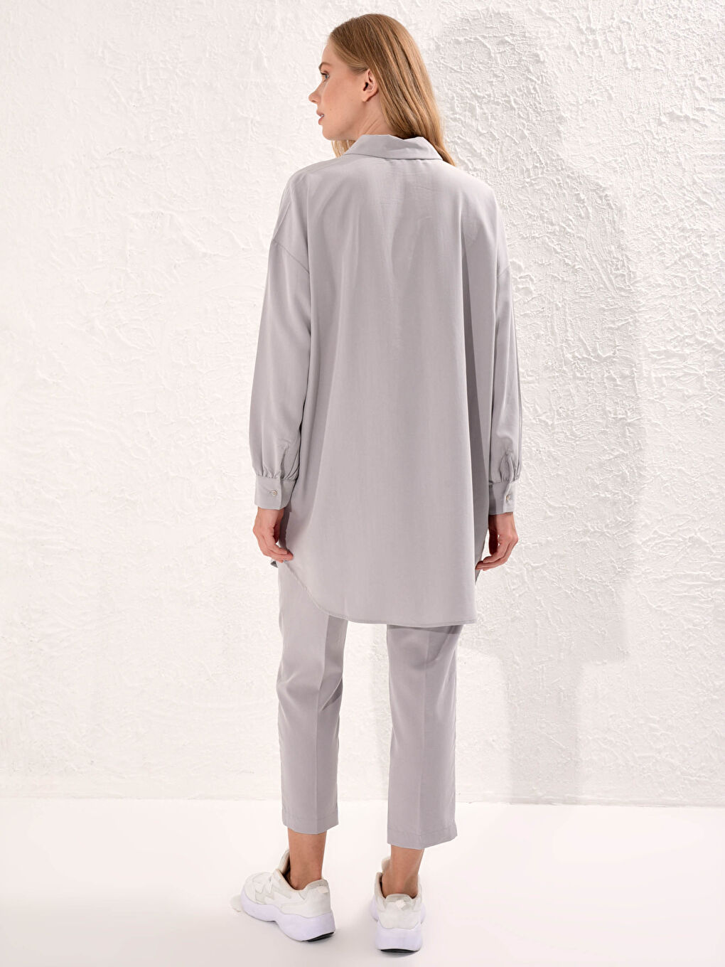 Gri Gömlek Yaka Düz Uzun Kollu Oversize Kadın Tunik-3