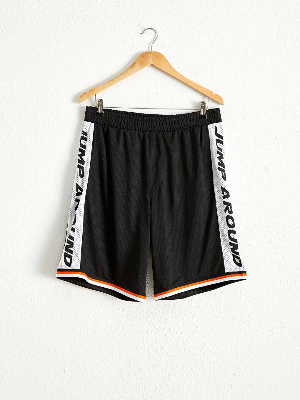 شورت رياضي مطبوع بقصة مريحة