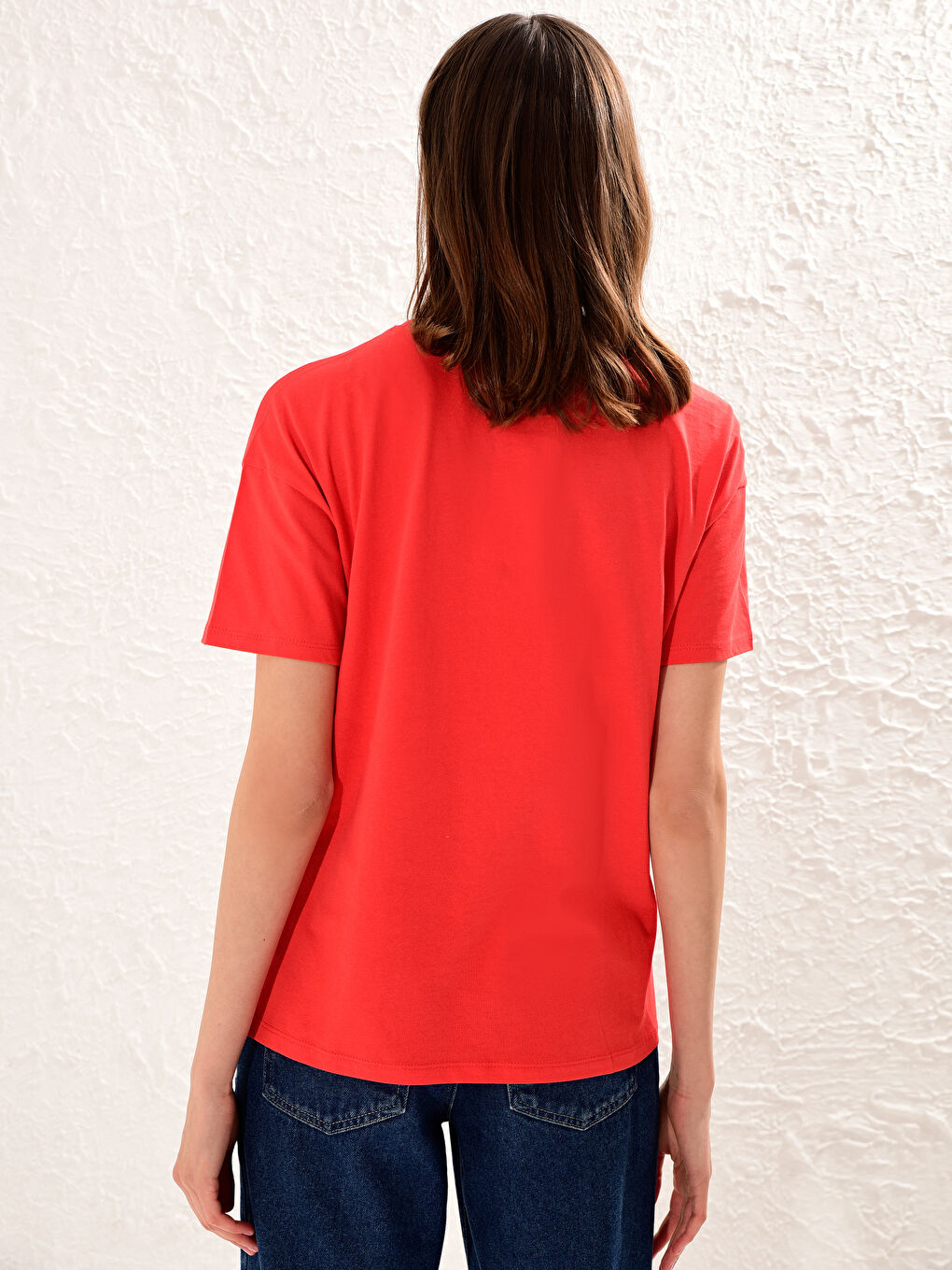 Kırmızı Bisiklet Yaka Kısa Kollu Kadın Tişört-4