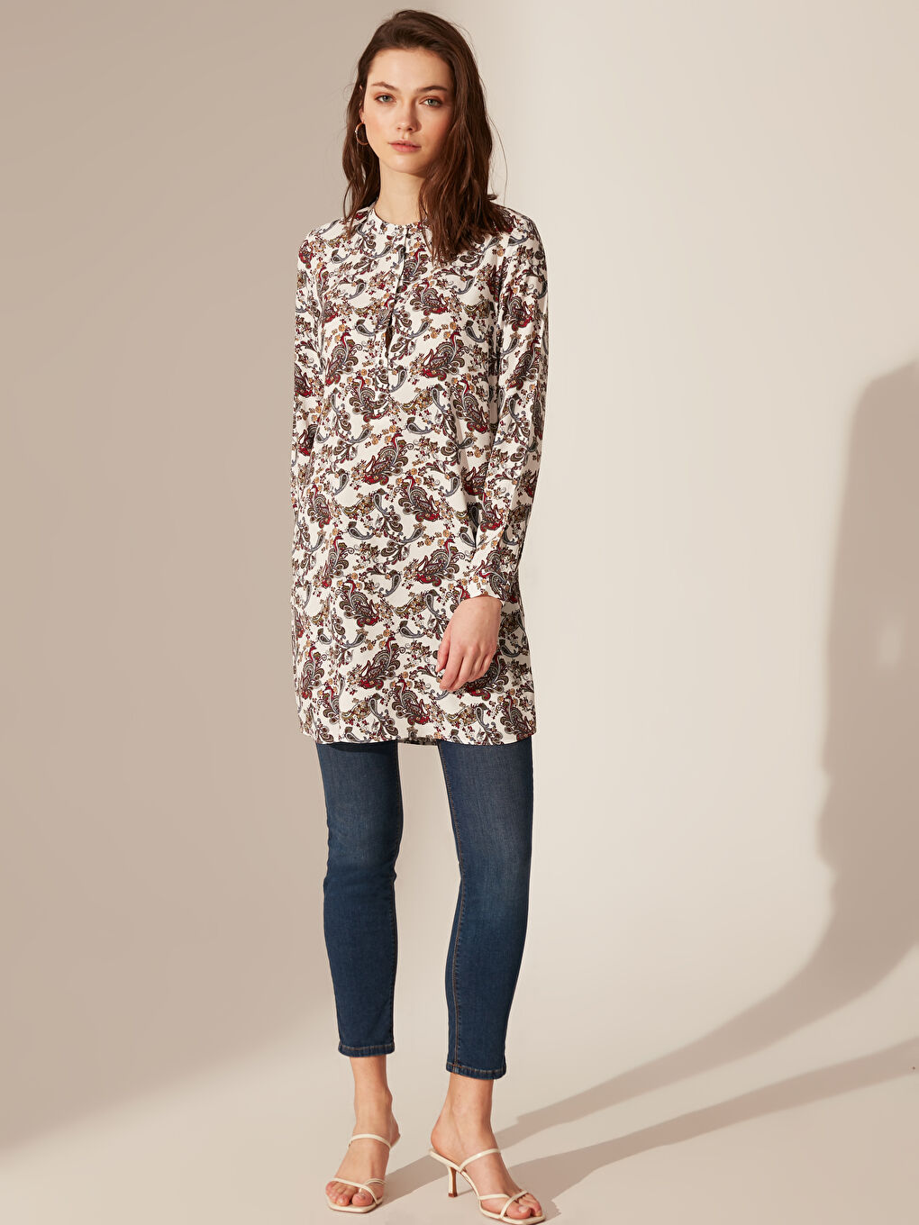 Туніка з коміром-стійкою та довгим рукавом для жінок-1