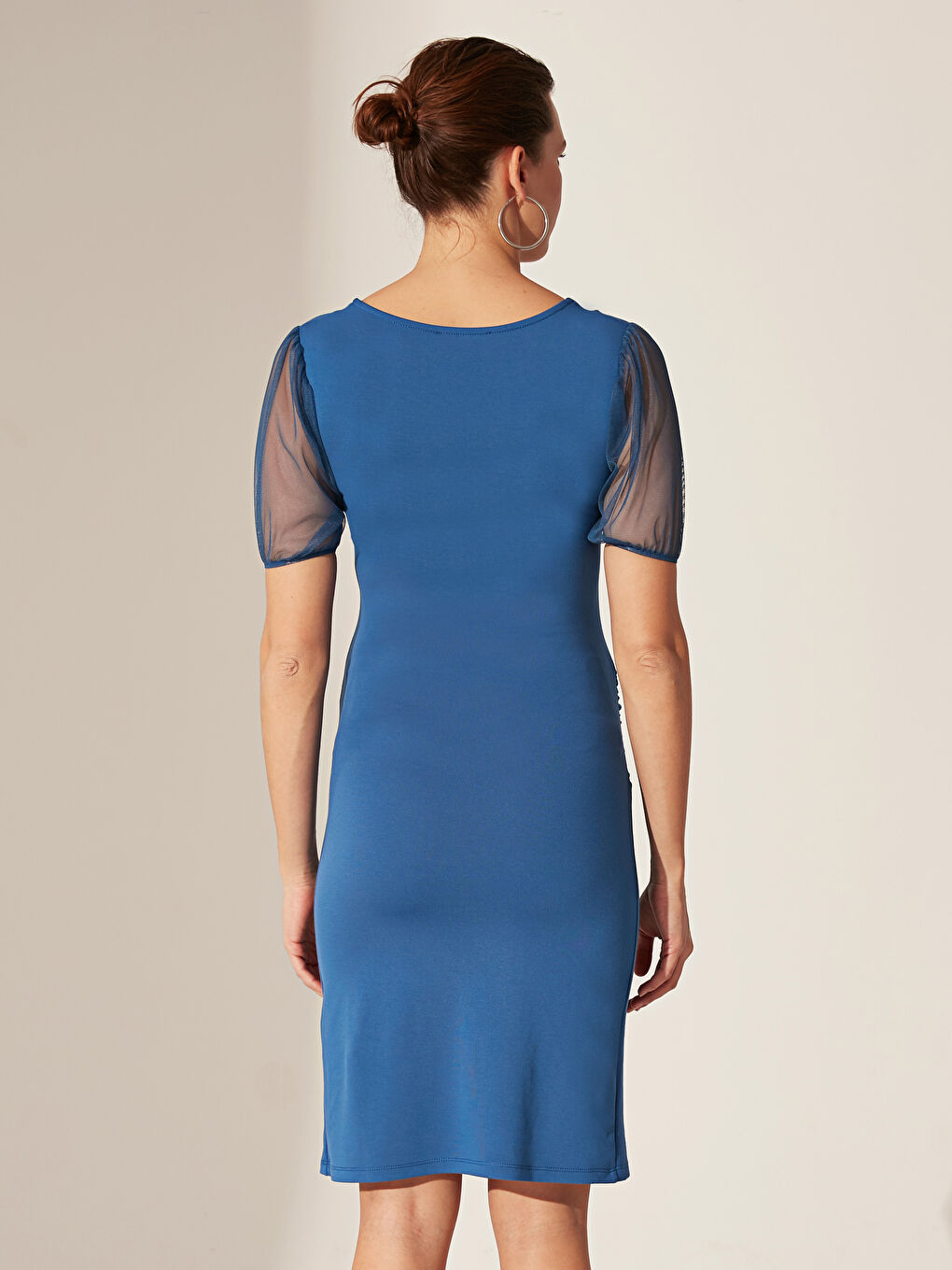 Rochie Maternitate Flexibilă cu Mâneci și Detaliu Tulle-1