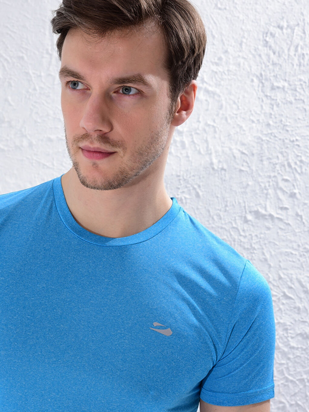 Спортивная футболка с круглым вырезом-4