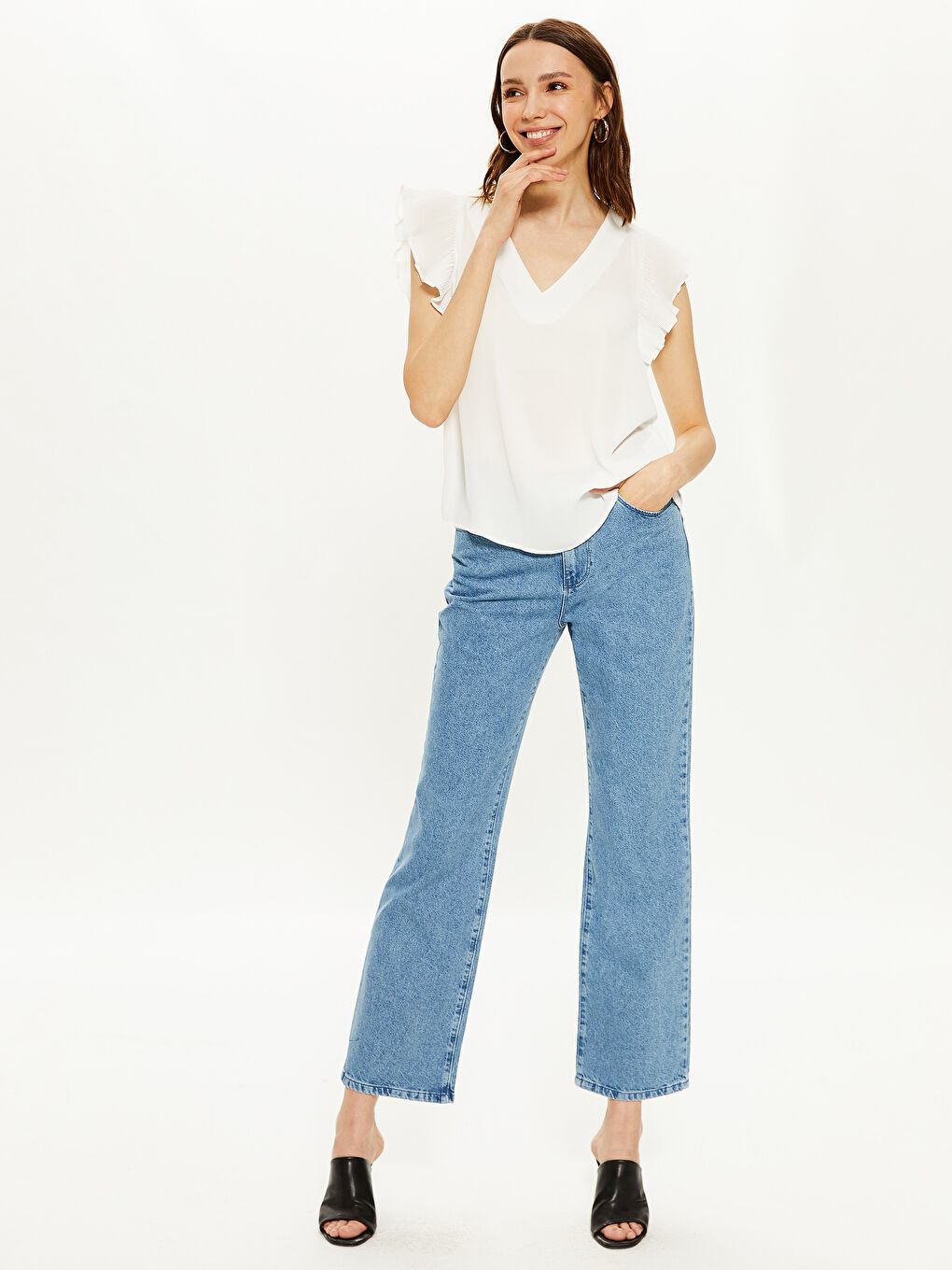 Ekru V Yaka Kısa Kollu Krep Kadın Bluz-3