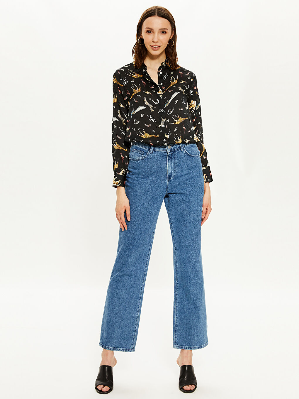 Siyah Gömlek Yaka Uzun Kollu Kadın Desenli Saten Gömlek-2