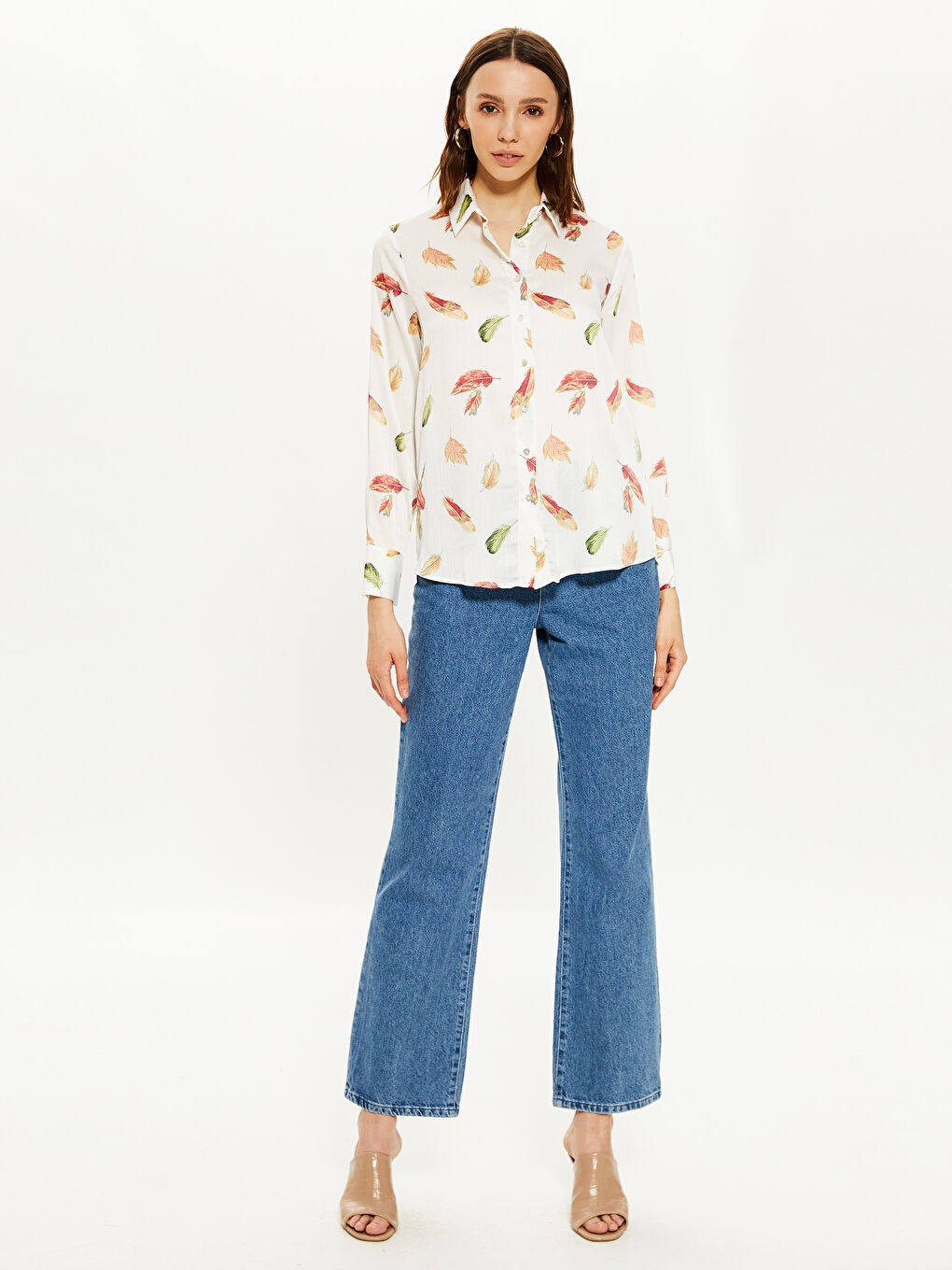 Ekru Gömlek Yaka Uzun Kollu Kadın Desenli Saten Gömlek-2