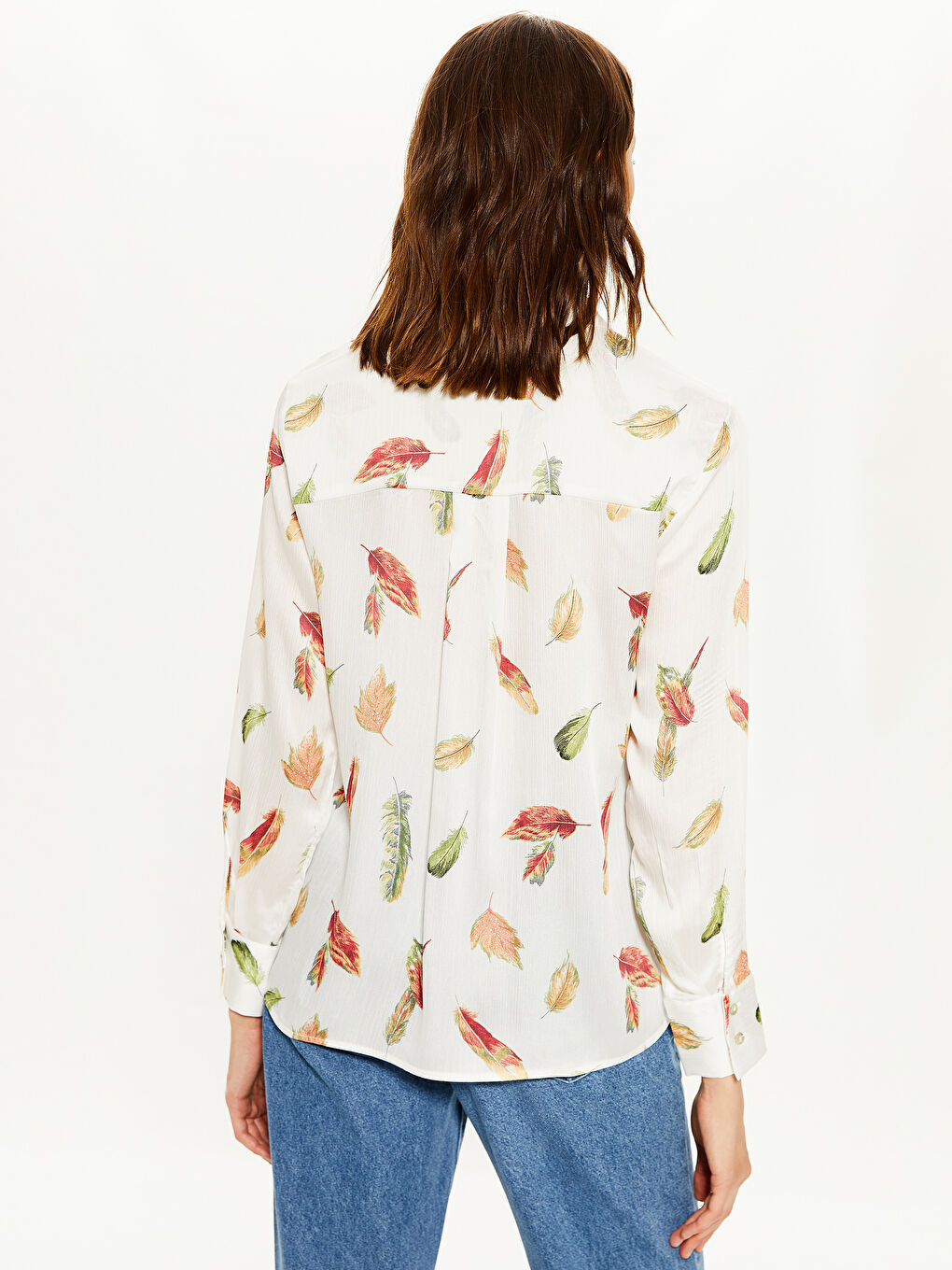 Ekru Gömlek Yaka Uzun Kollu Kadın Desenli Saten Gömlek-4