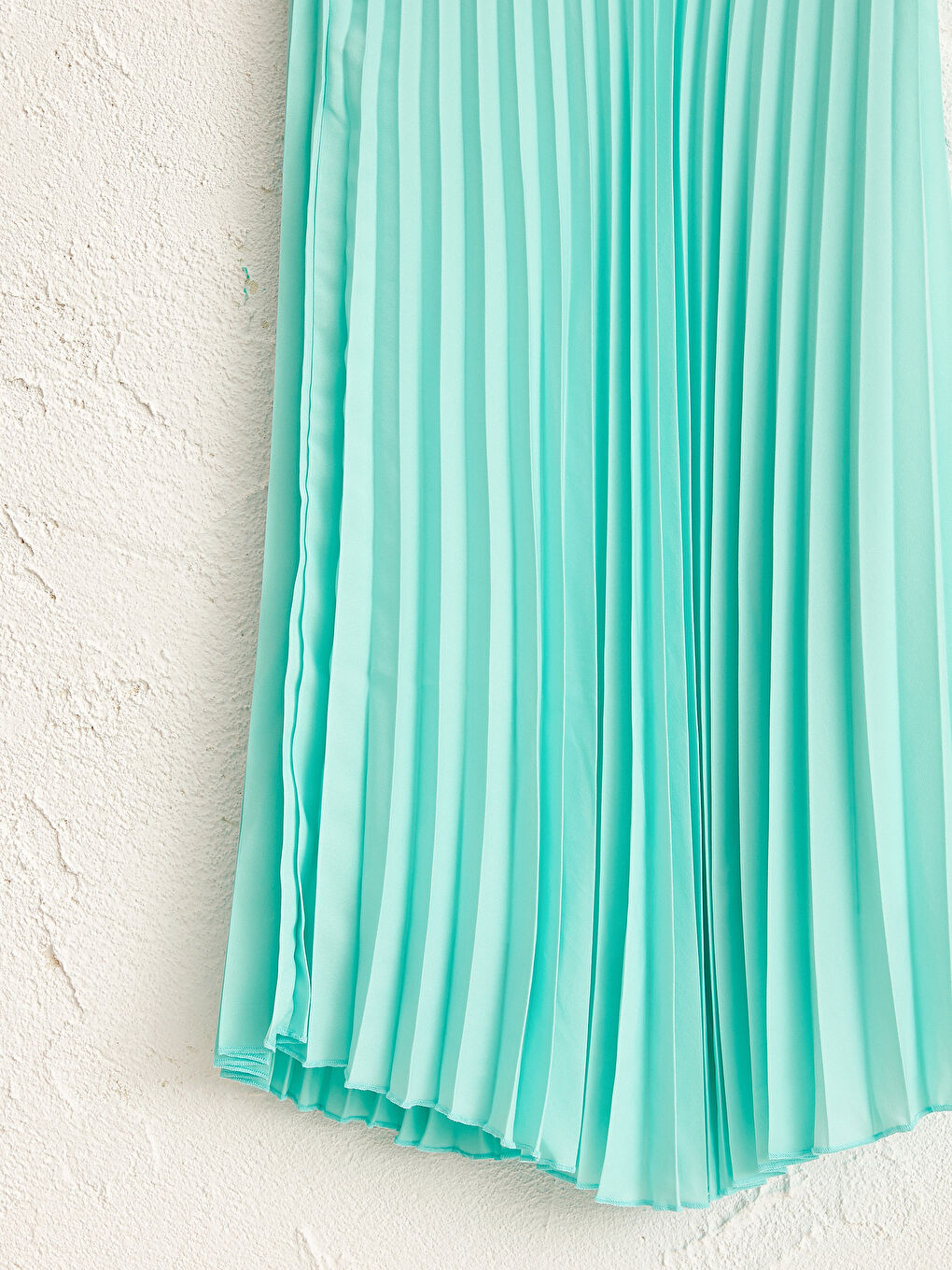 Standard Fit Gabardine Women's Pleated Skirt-2