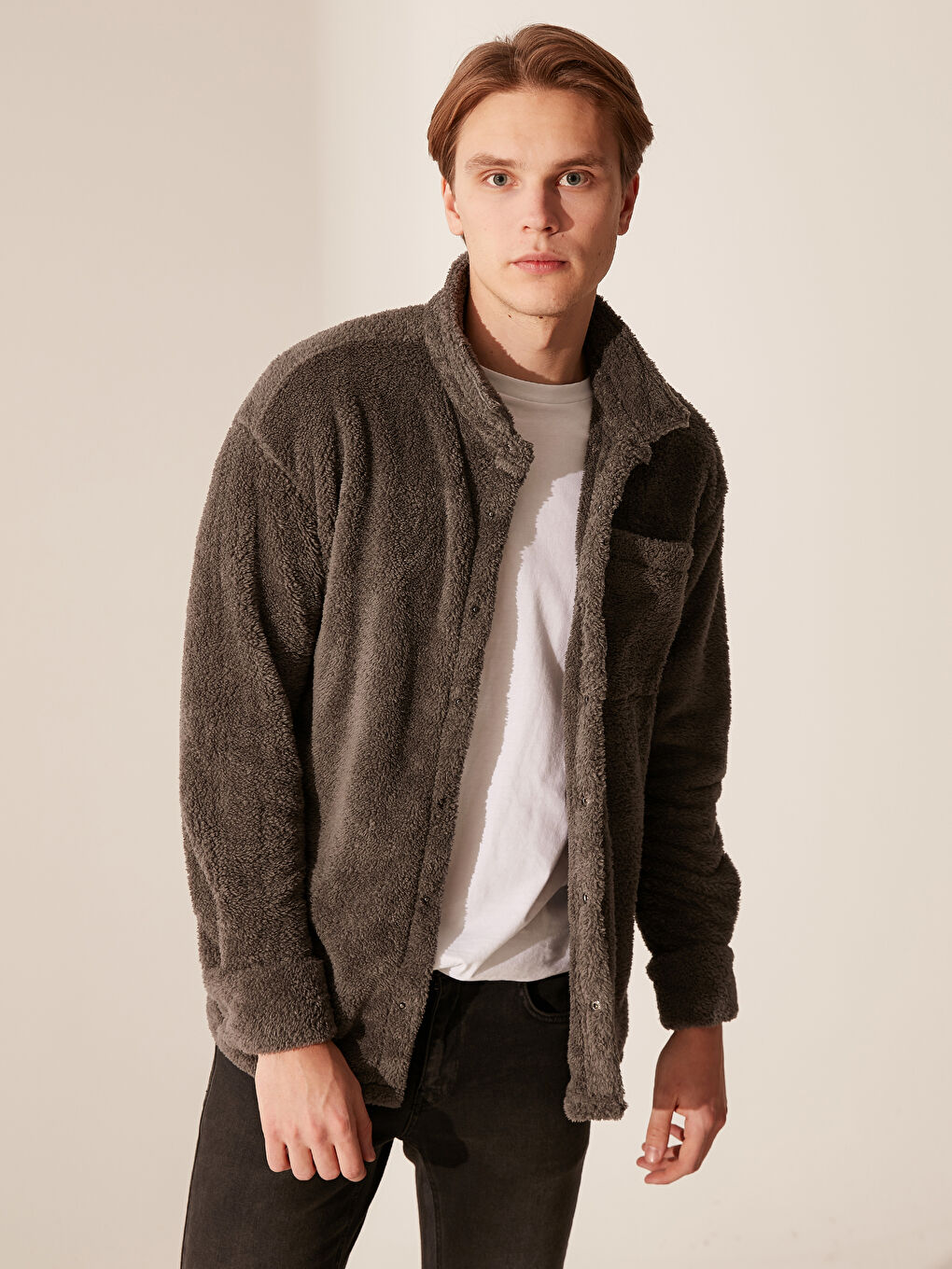 Gri Standart Kalıp Pelüş Hırka