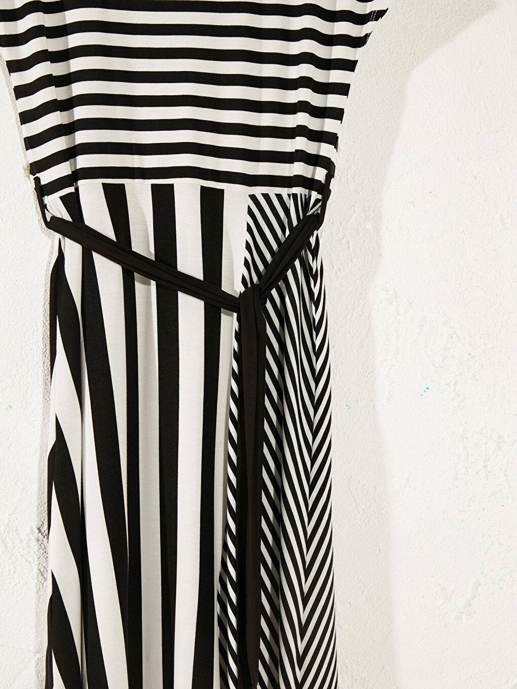 Siyah Kolsuz Penye Kadın Elbise-1