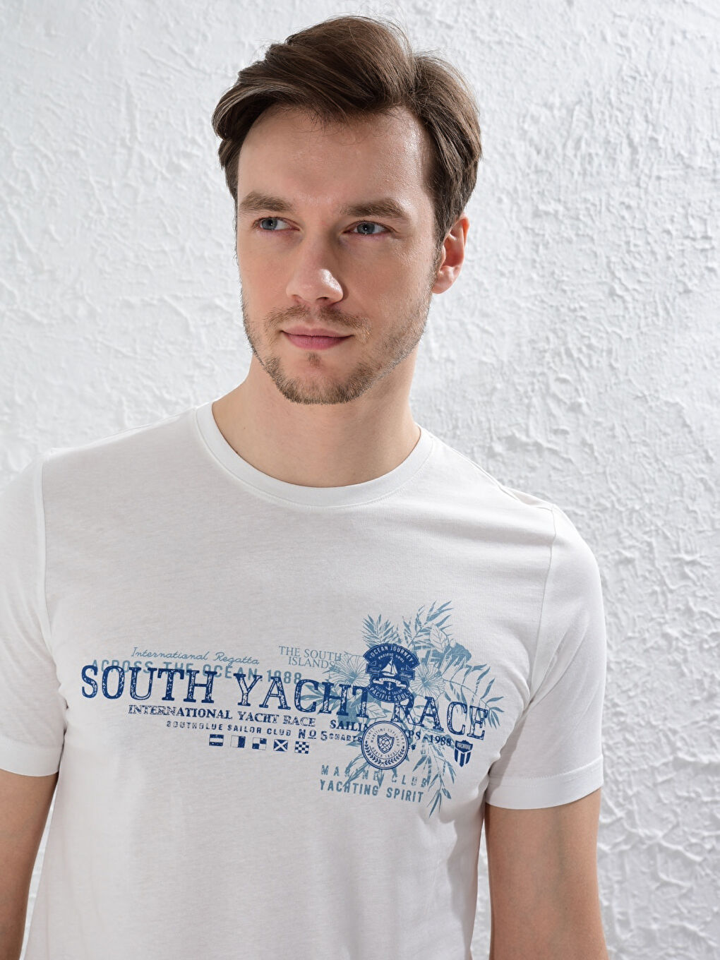 Футболка из чесаного хлопка с круглым вырезом и принтом-2