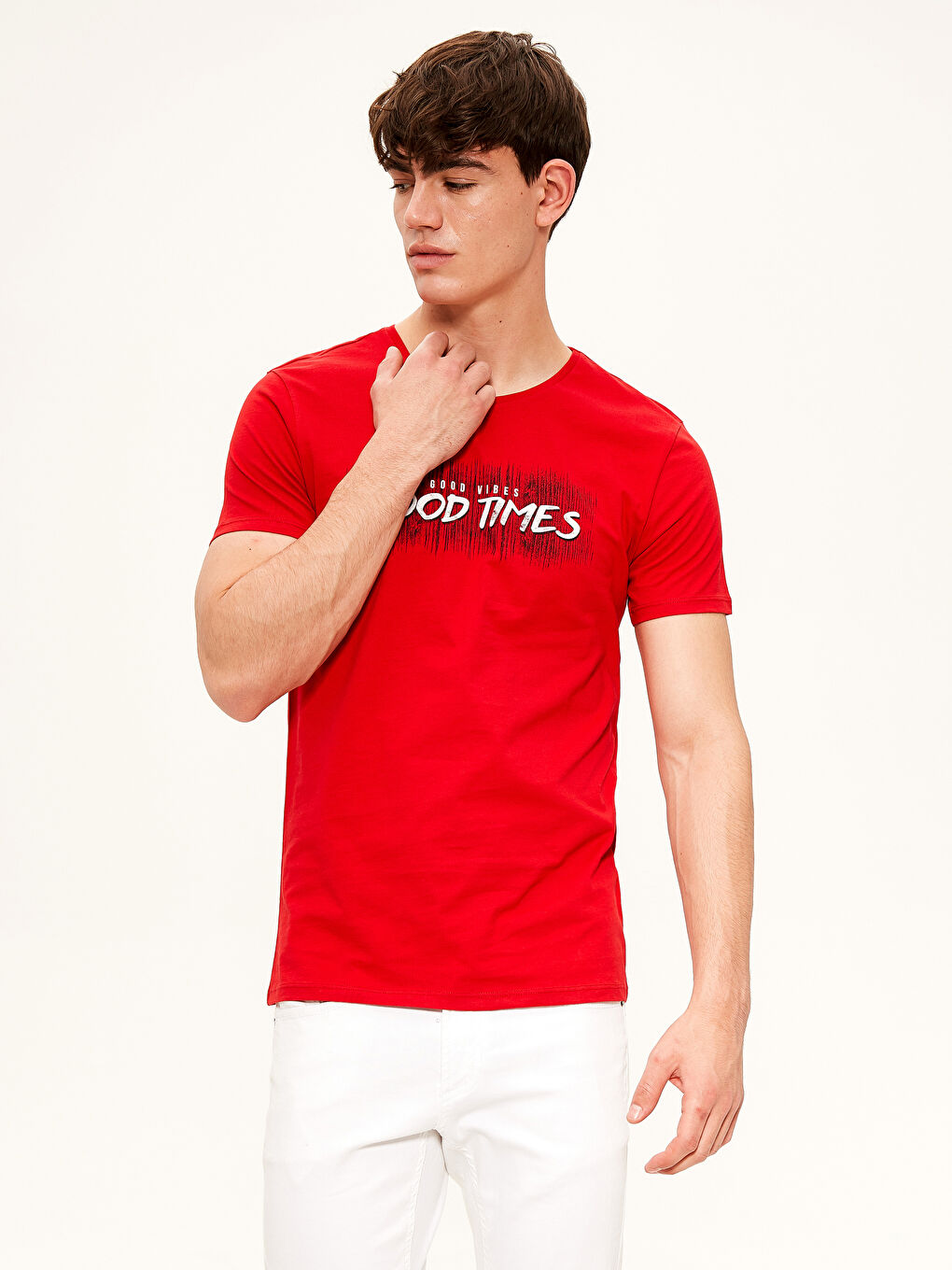 Kırmızı Bisiklet Yaka Baskılı Penye Tişört-1