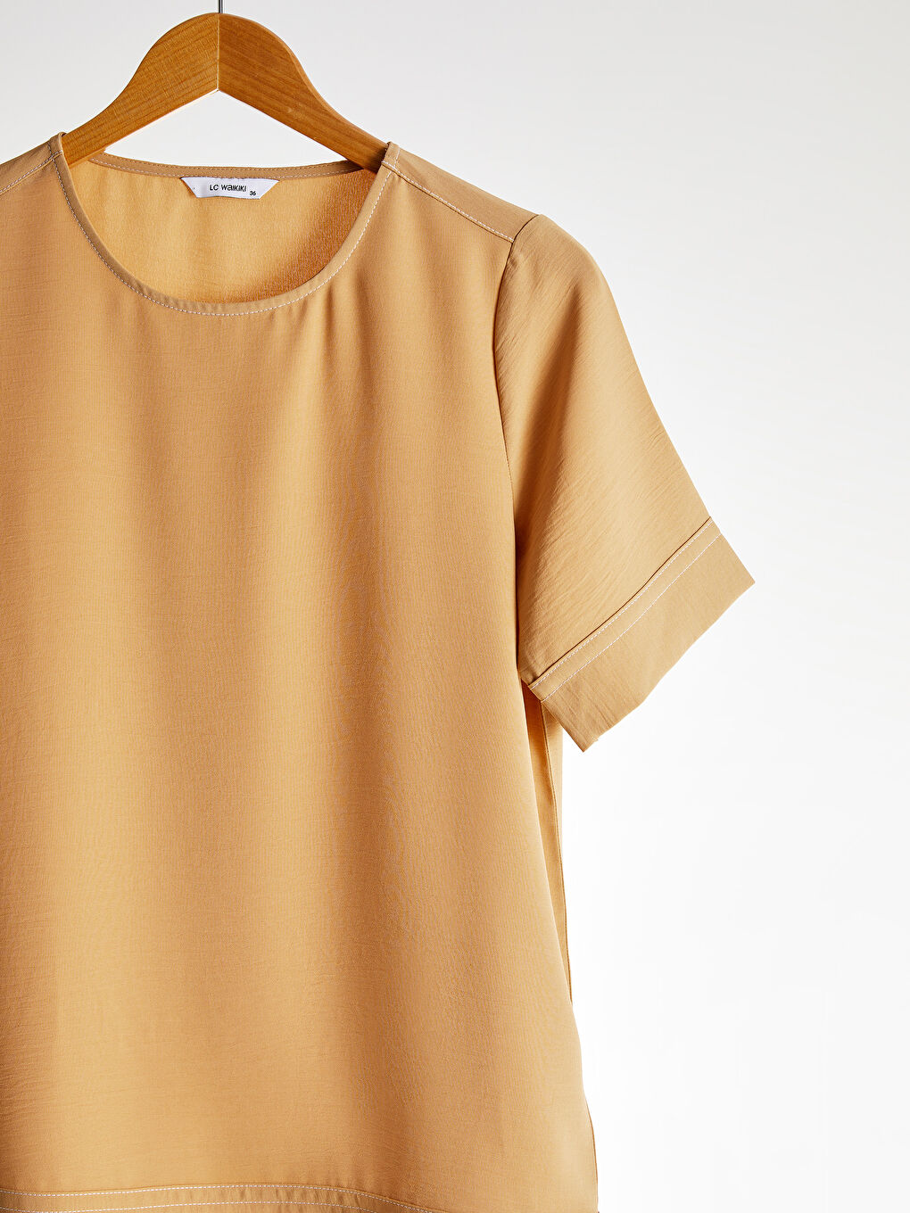 Plain Blouse made of Textured Fabric-5