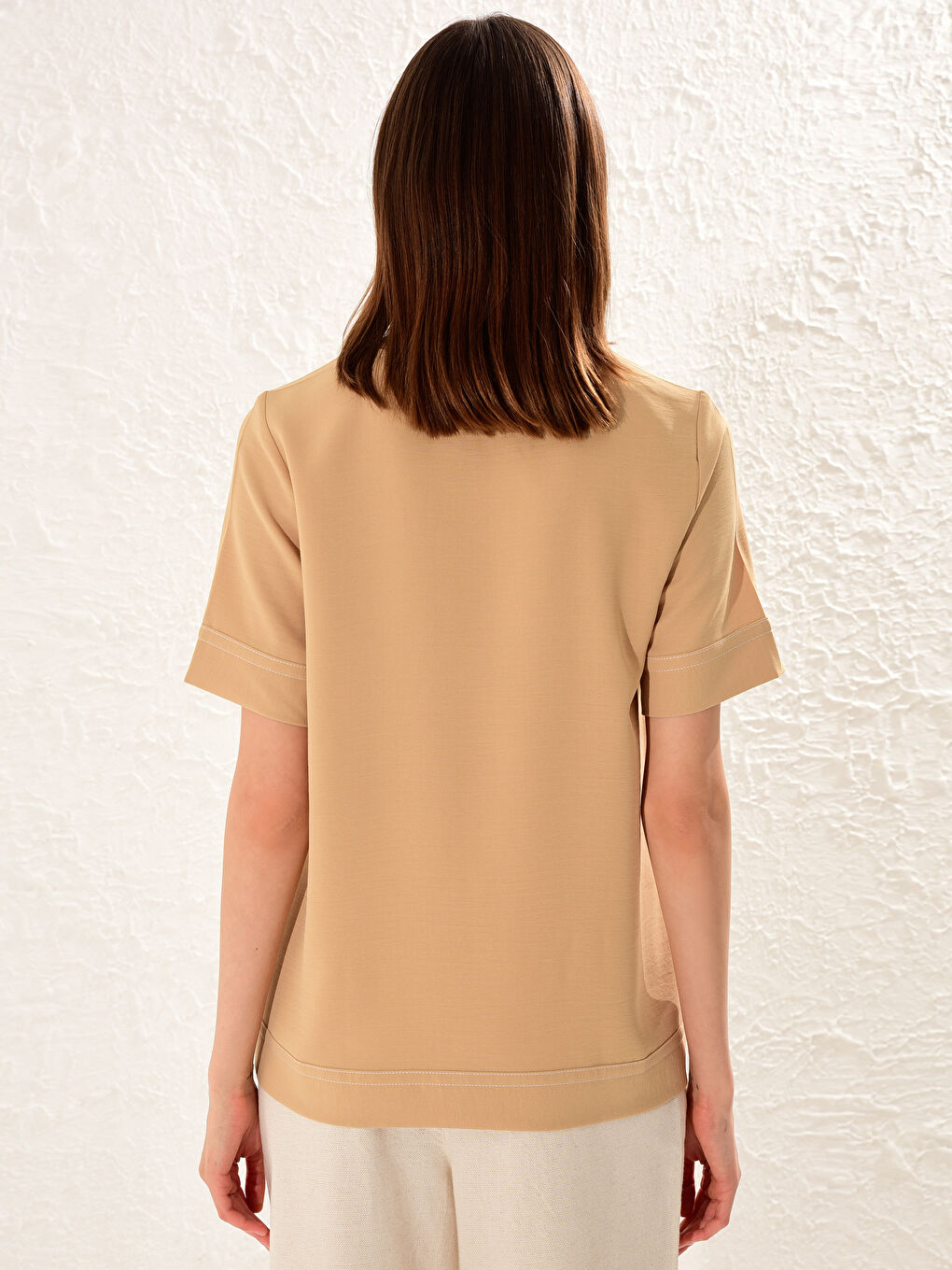 Plain Blouse made of Textured Fabric-3