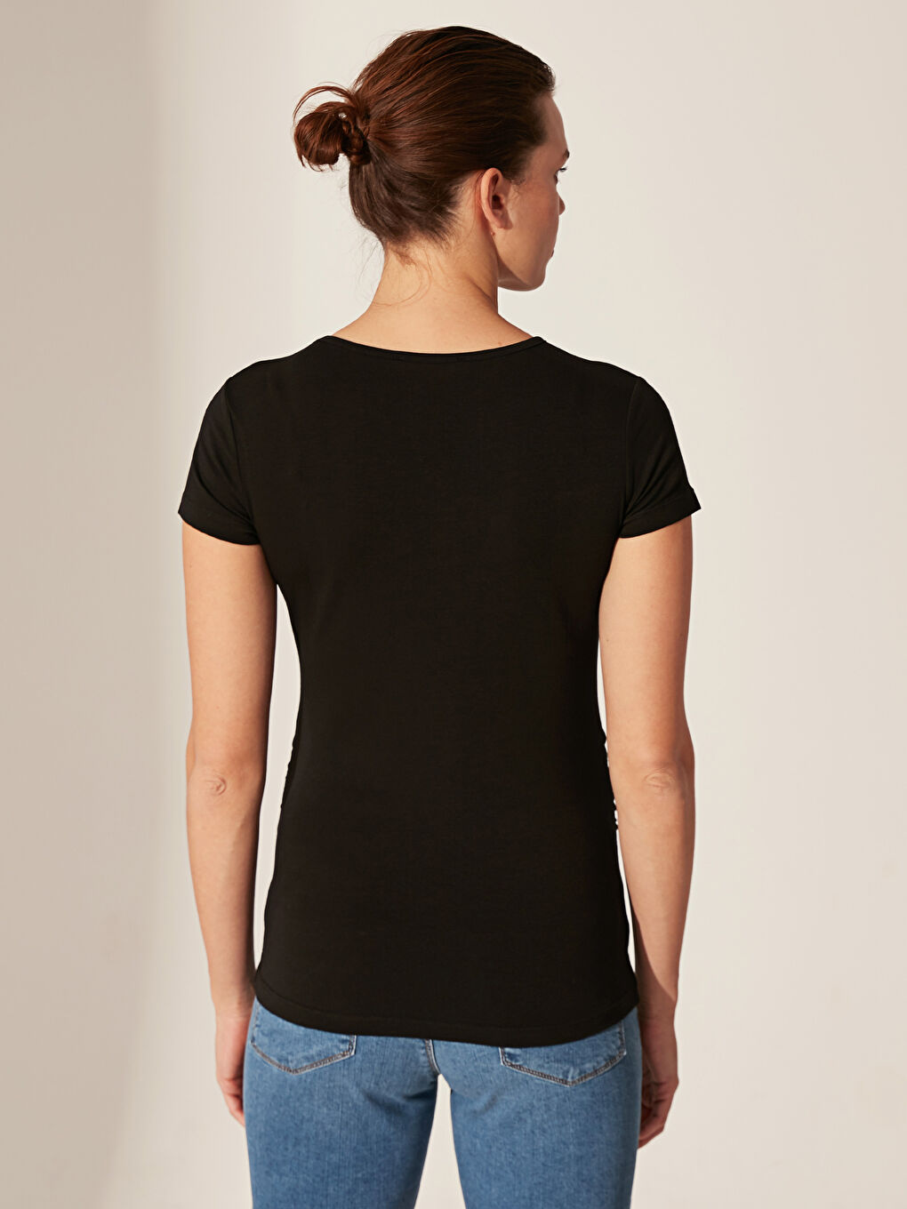 Siyah Bisiklet Yaka Kısa Kollu Hamile Tişört-2