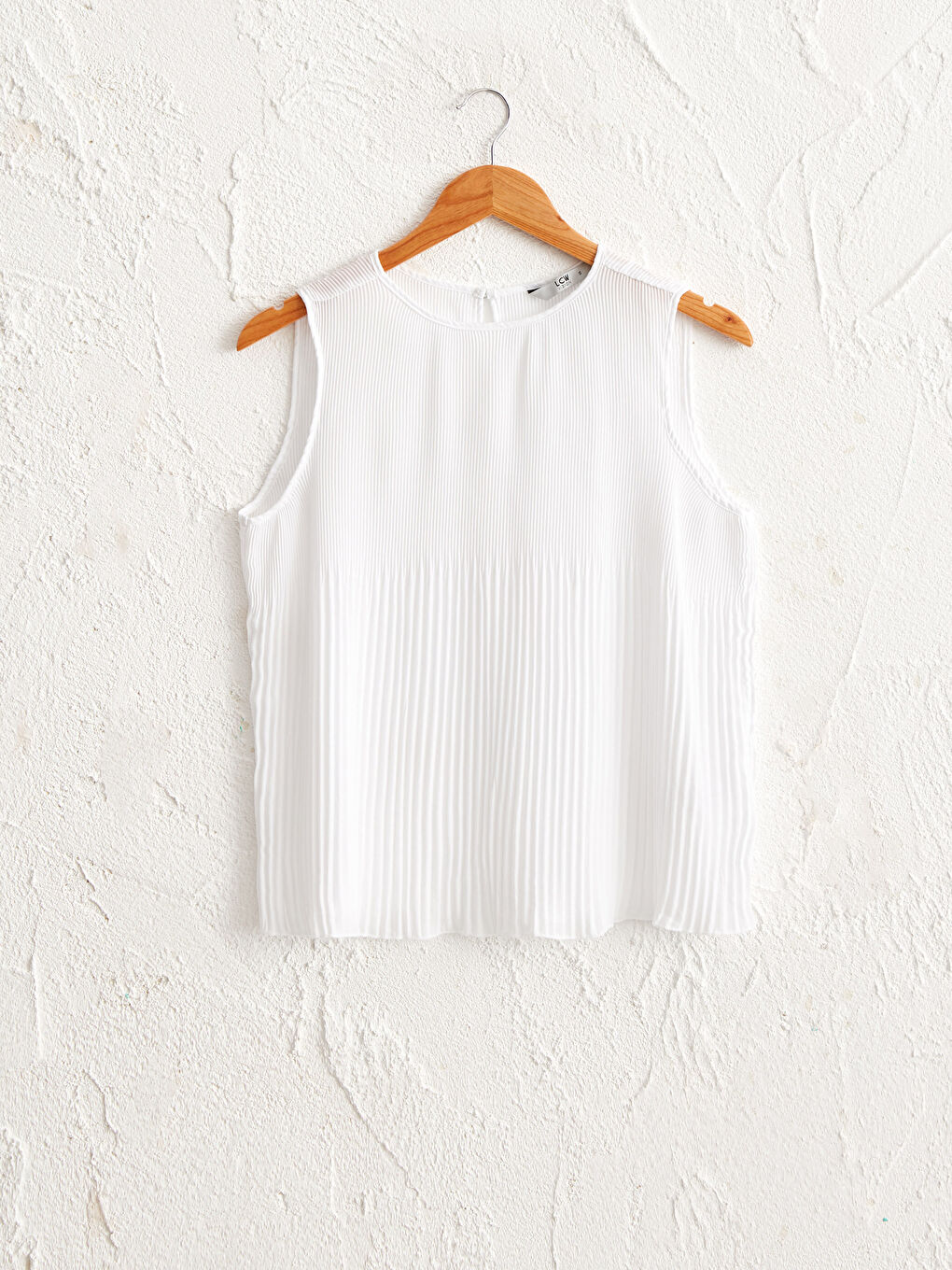 Beyaz Bisiklet Yaka Kolsuz Krep Kadın Bluz