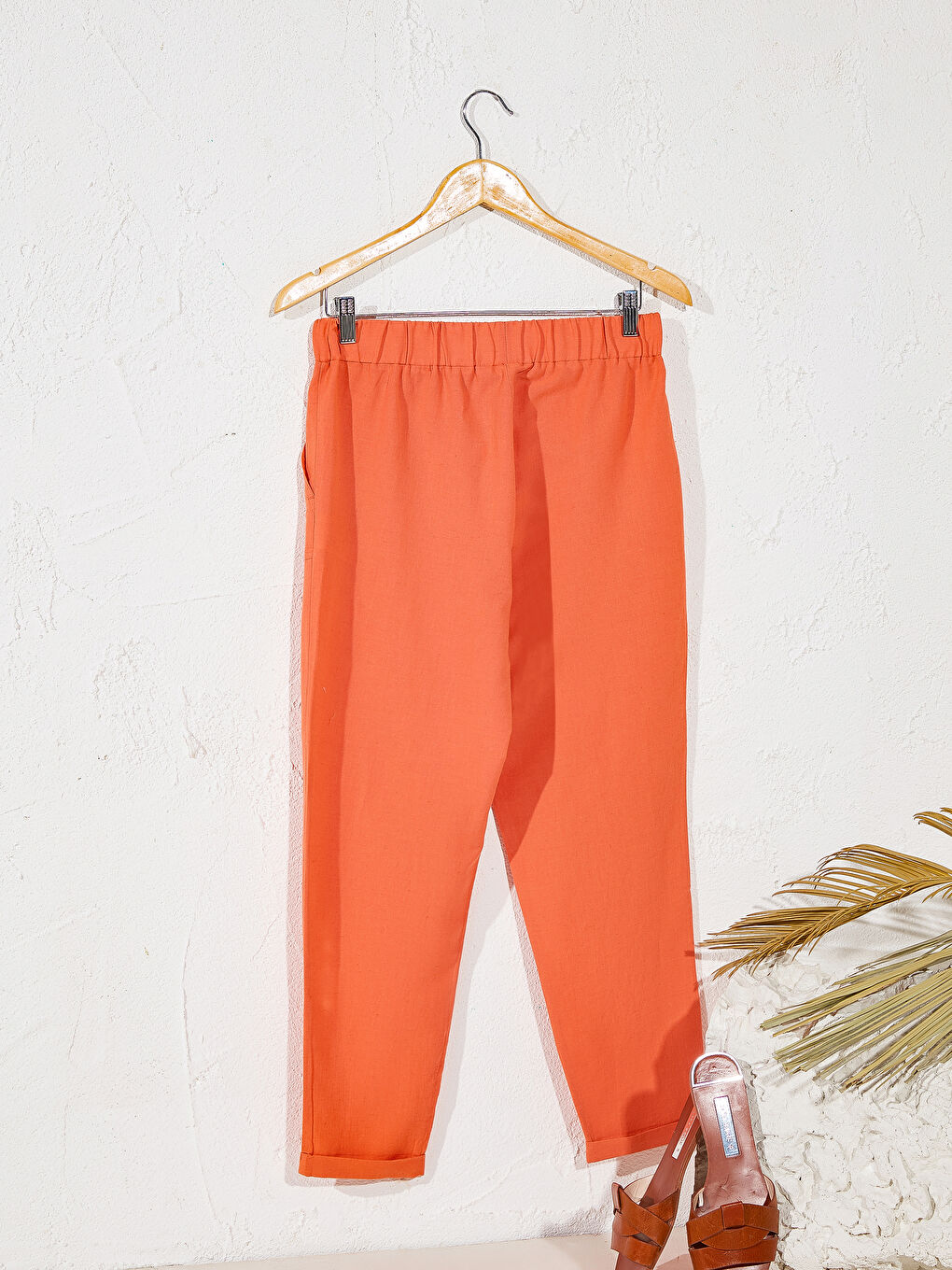 Turuncu Beli Lastikli Cep Detaylı Bilek Boy Keten Pantolon-2