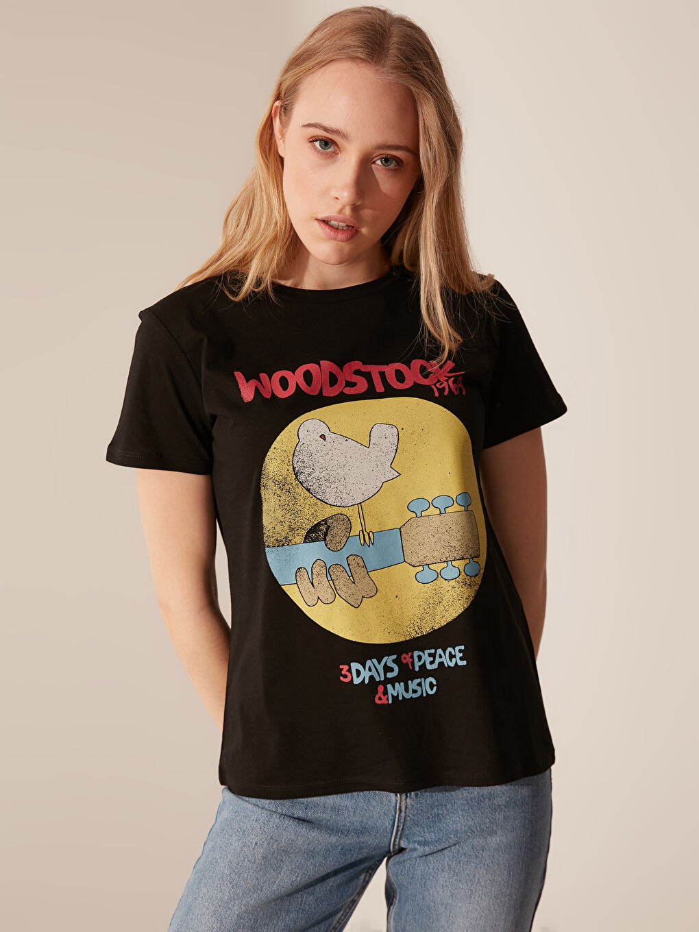 Женская футболка с круглым вырезом и короткими рукавами