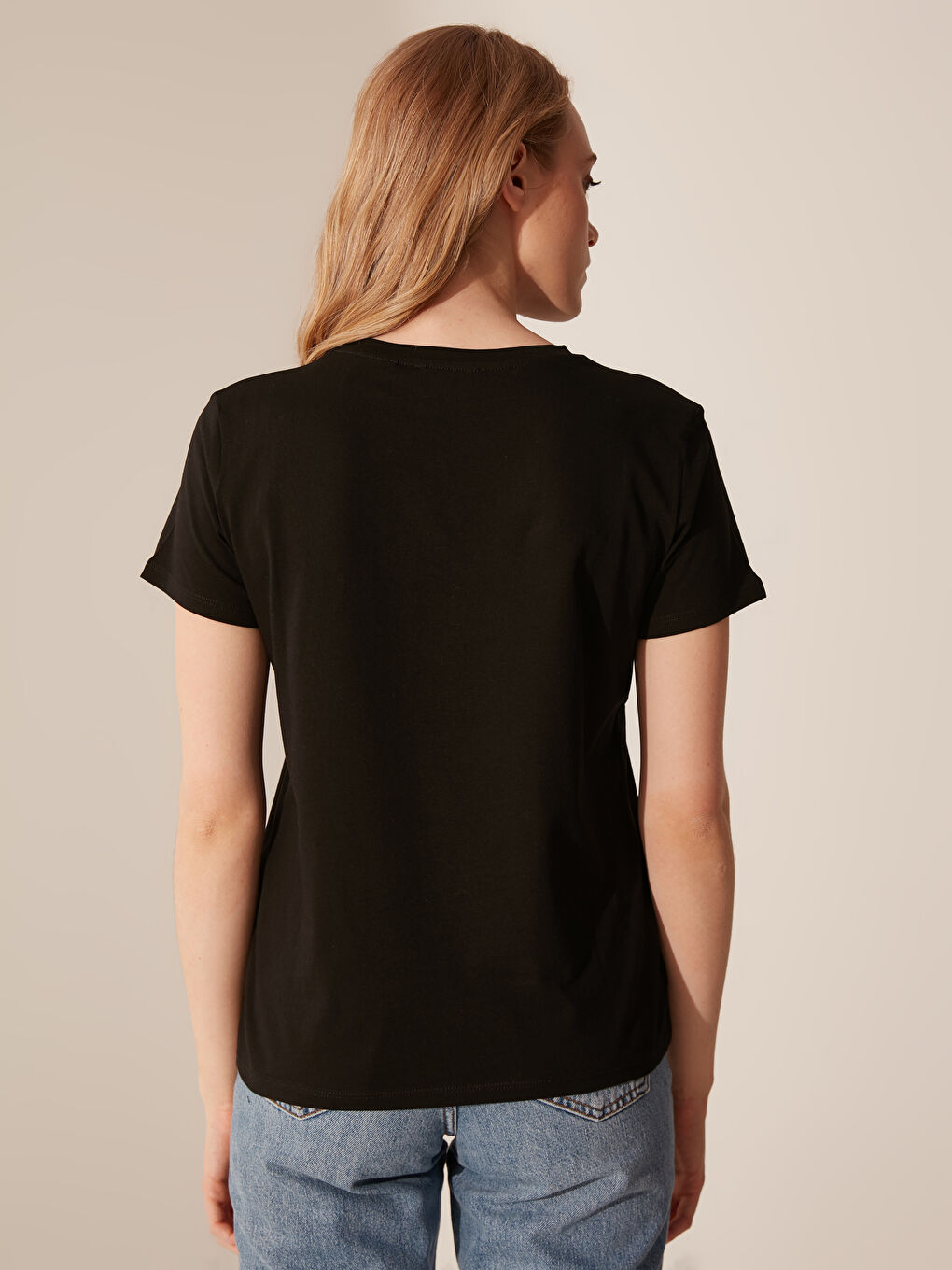 Женская футболка с круглым вырезом и короткими рукавами-9