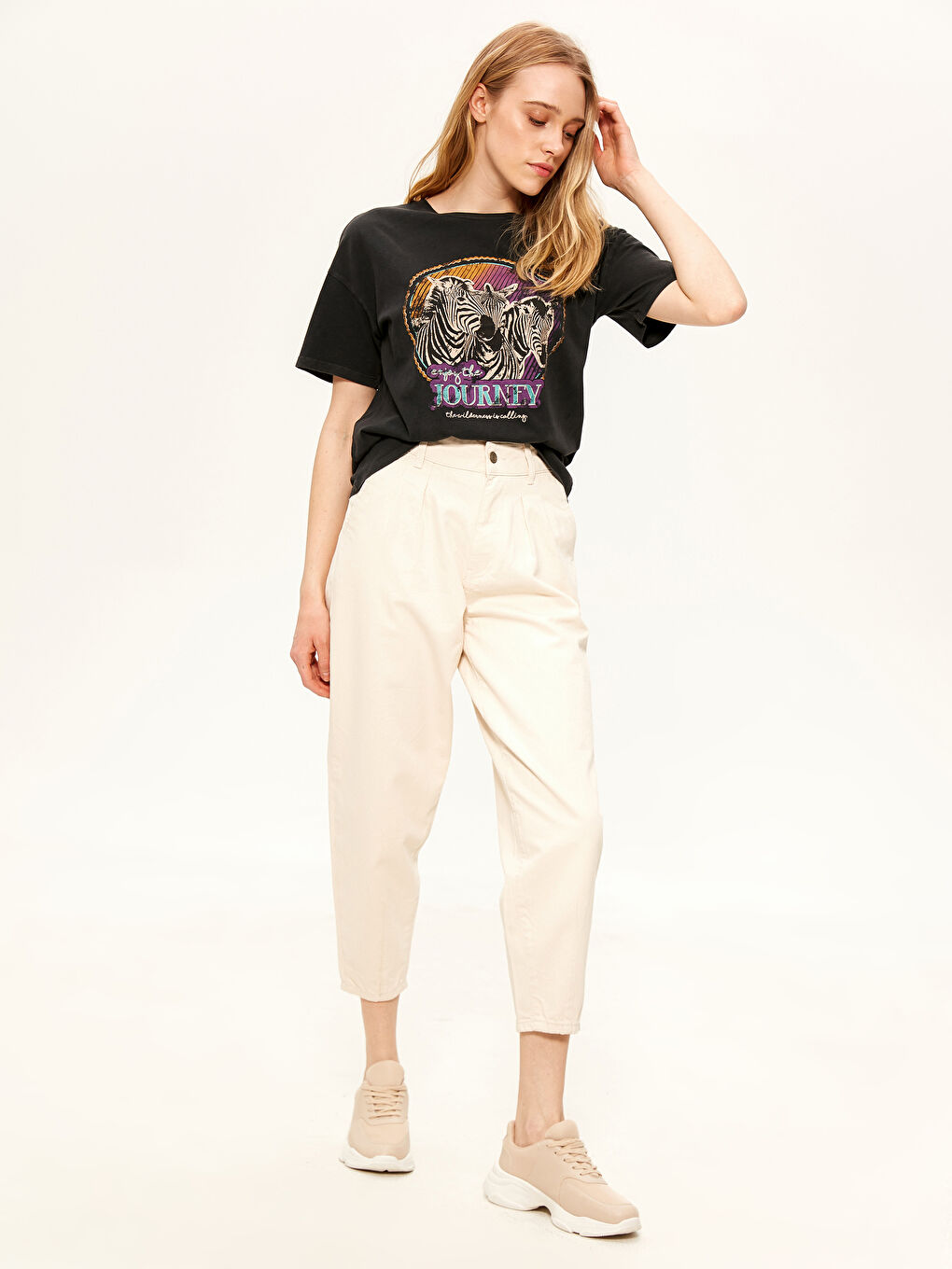 Comfortable Fit Women's Jeans-4