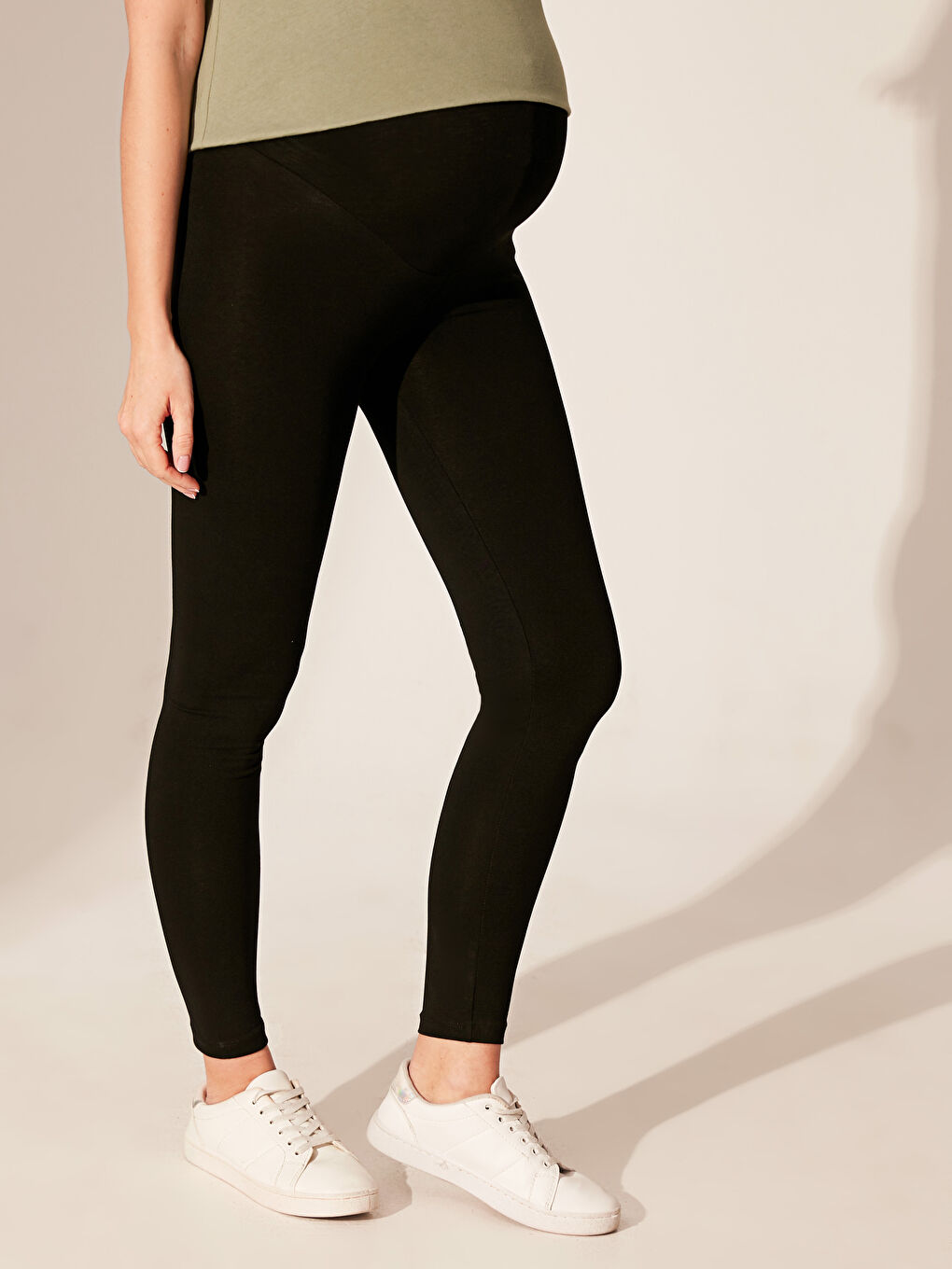 طماق حوامل بقصة عادية-1