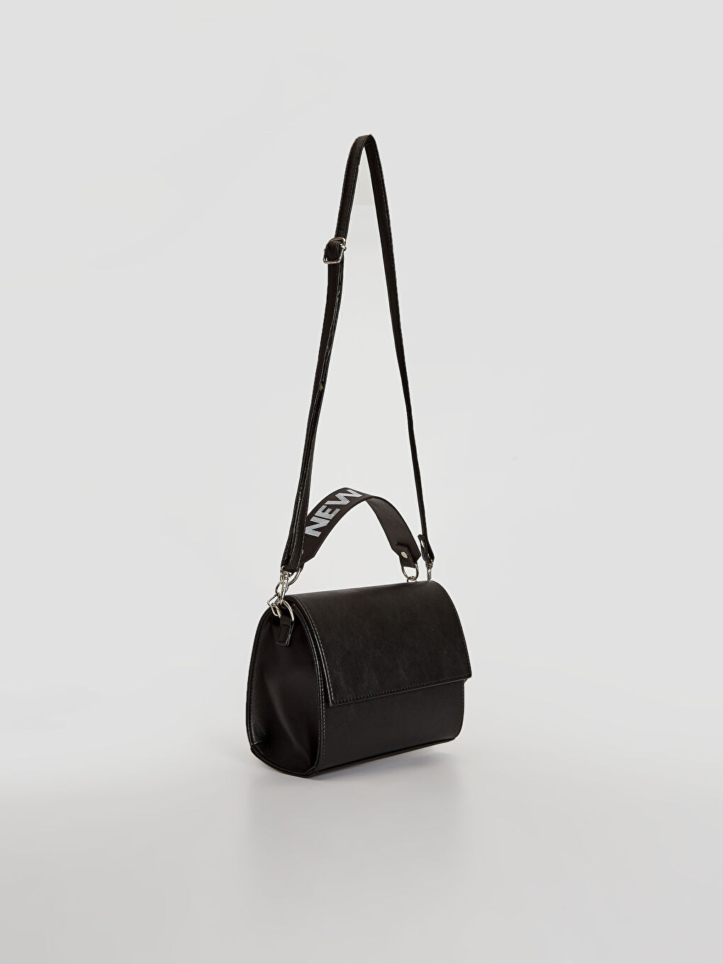 Torba za nošenje preko tela sa izgledom kože i štampom-2