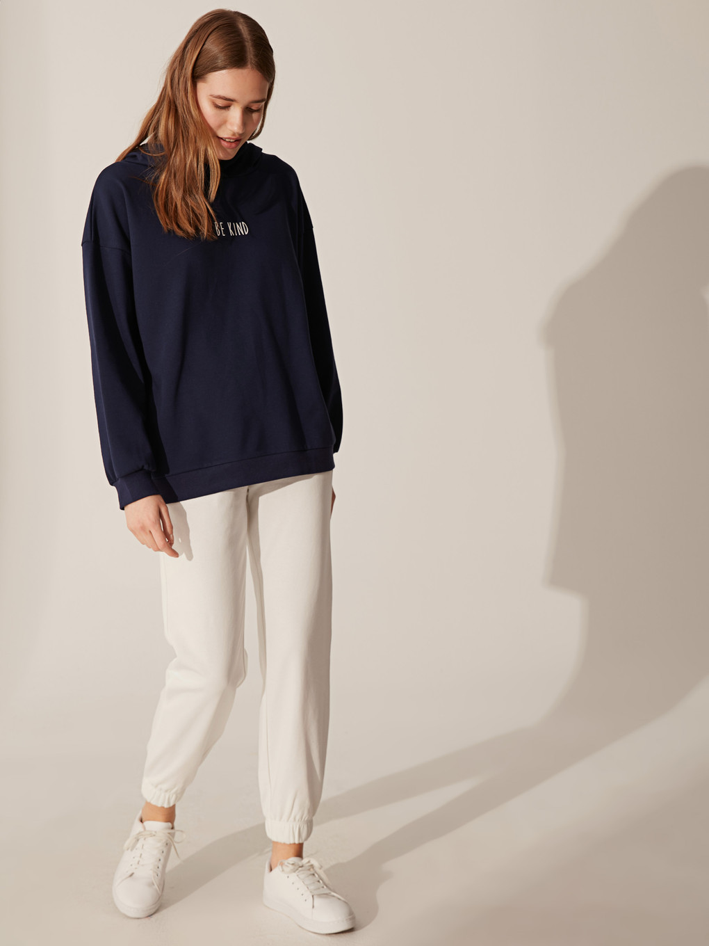 Lacivert Kapüşonlu Uzun Kollu Kadın Sweatshirt-2