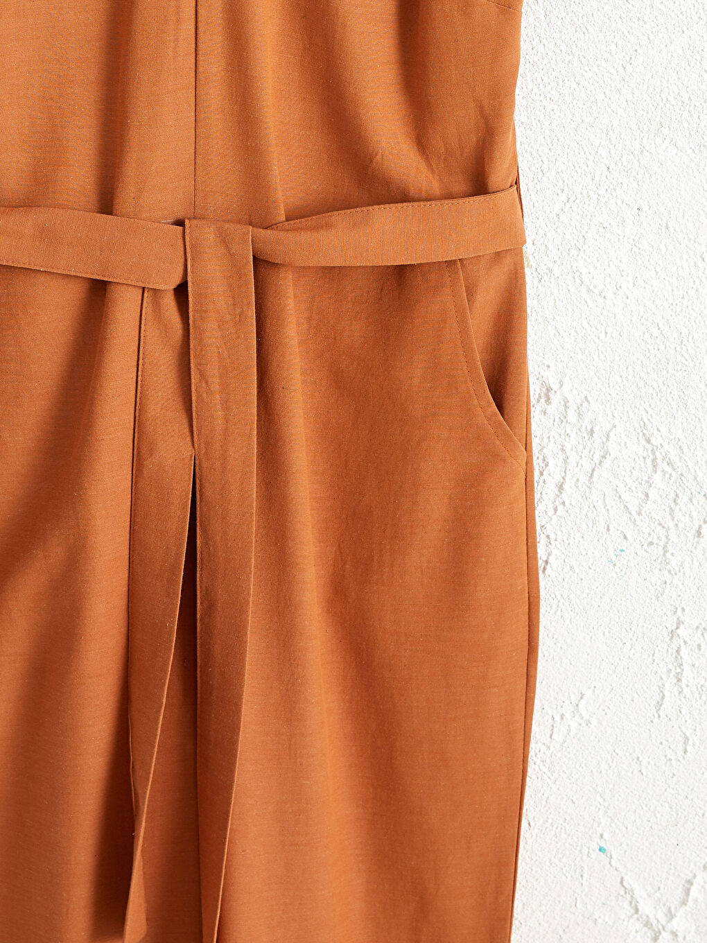 Kahverengi V Yaka Kolsuz Keten Kadın Tulum-8