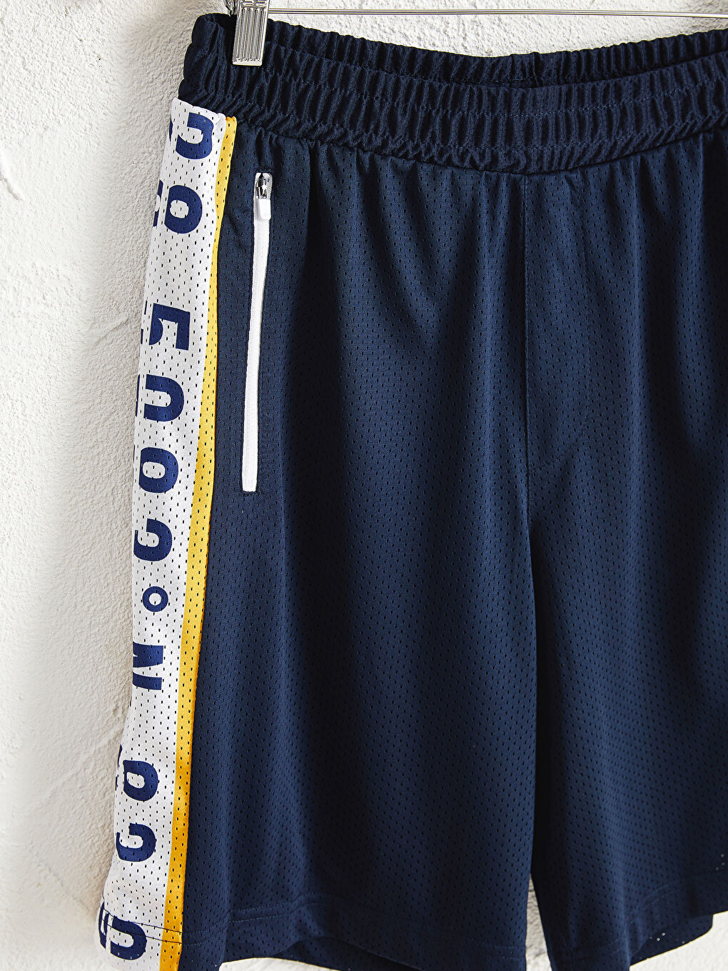 Спортивные шорты с эластичной талией-2