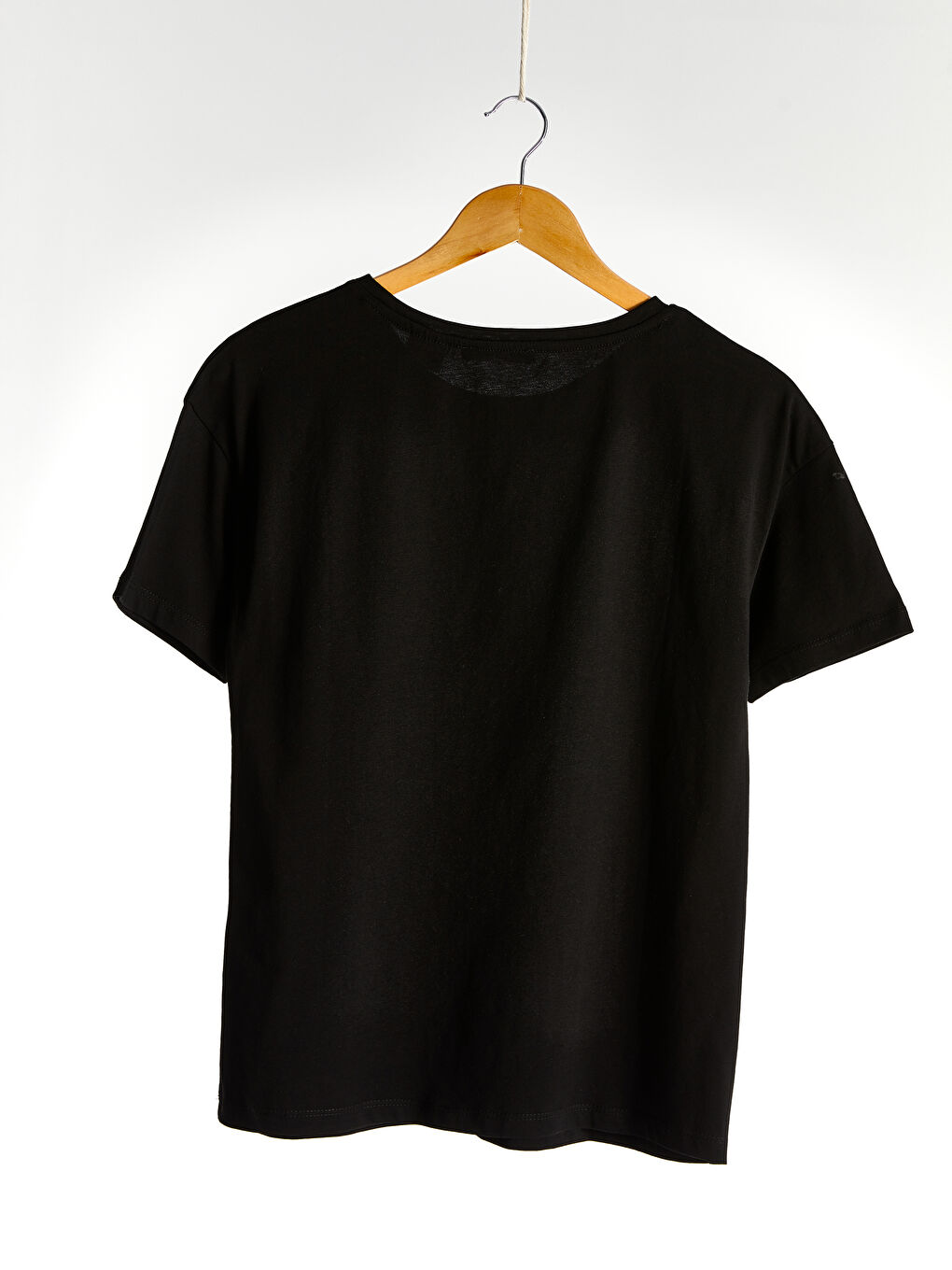 Siyah Bisiklet Yaka Kısa Kollu Kadın Tişört-3