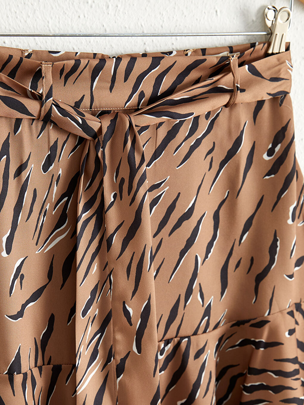 Siyah Desenli Kuşaklı Kloş Etek-2