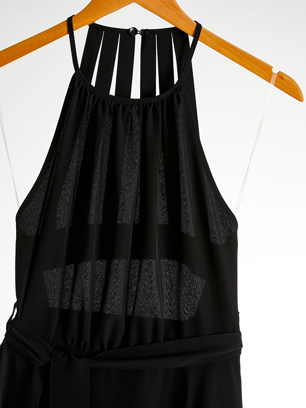 Siyah Halter Yaka Sırt Detaylı Elbise-19