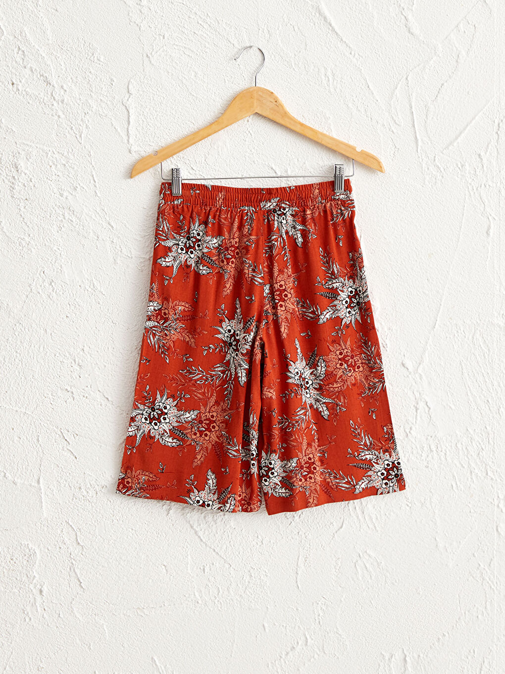 Turuncu Beli Lastikli Desenli Viskon Şort-1