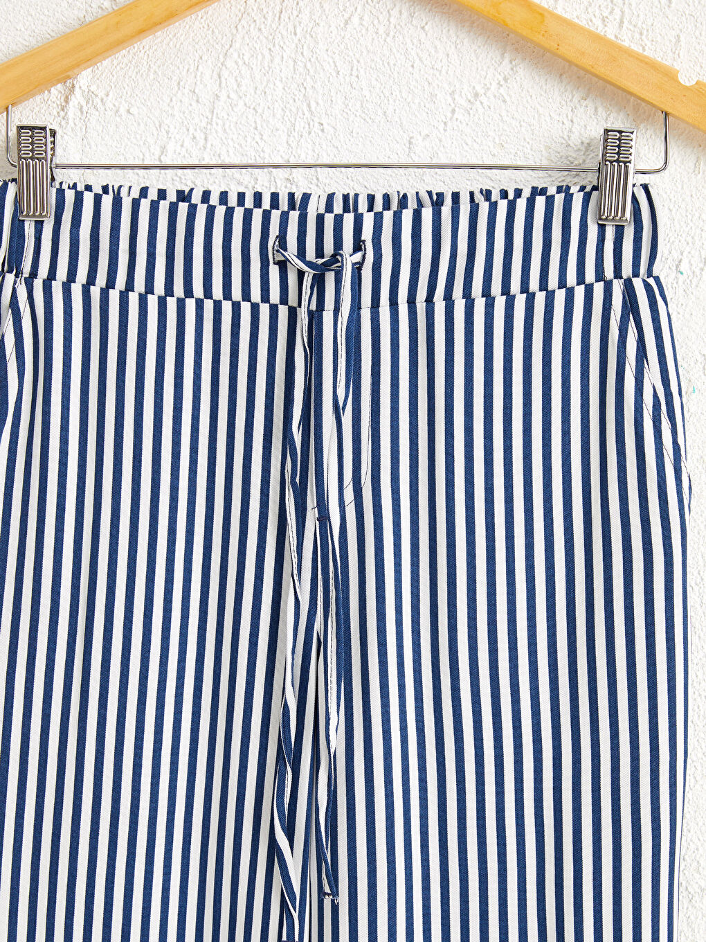 Elastic Waist Loose Leg Capri-2