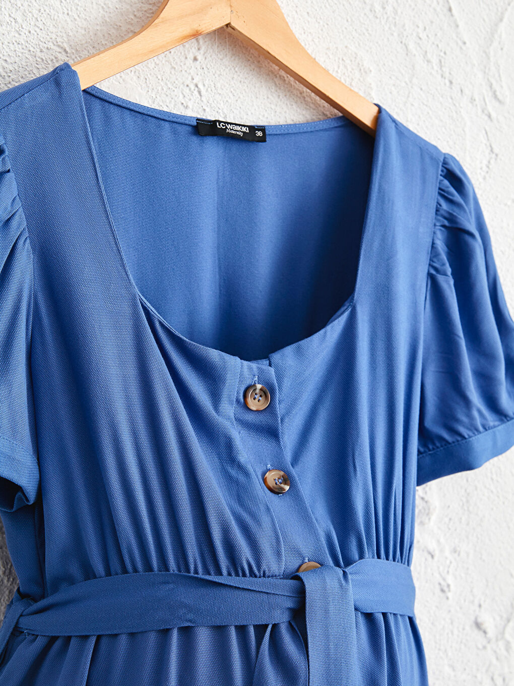 Kombinezon za trudnice od viskoze sa pojasom i kvadratnom kragnom-2