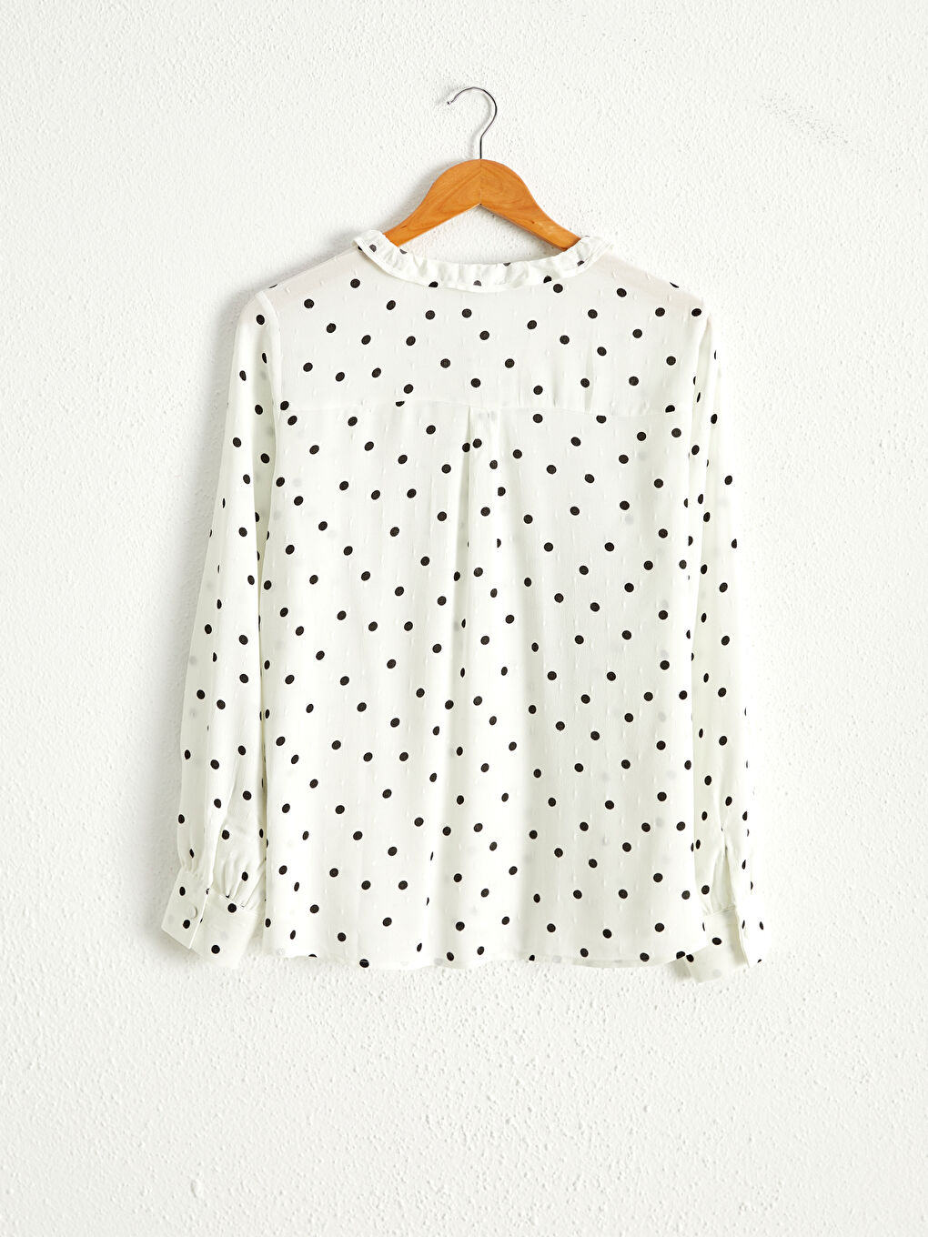 Ekru Fırfır Detaylı Puantiyeli Bluz-2