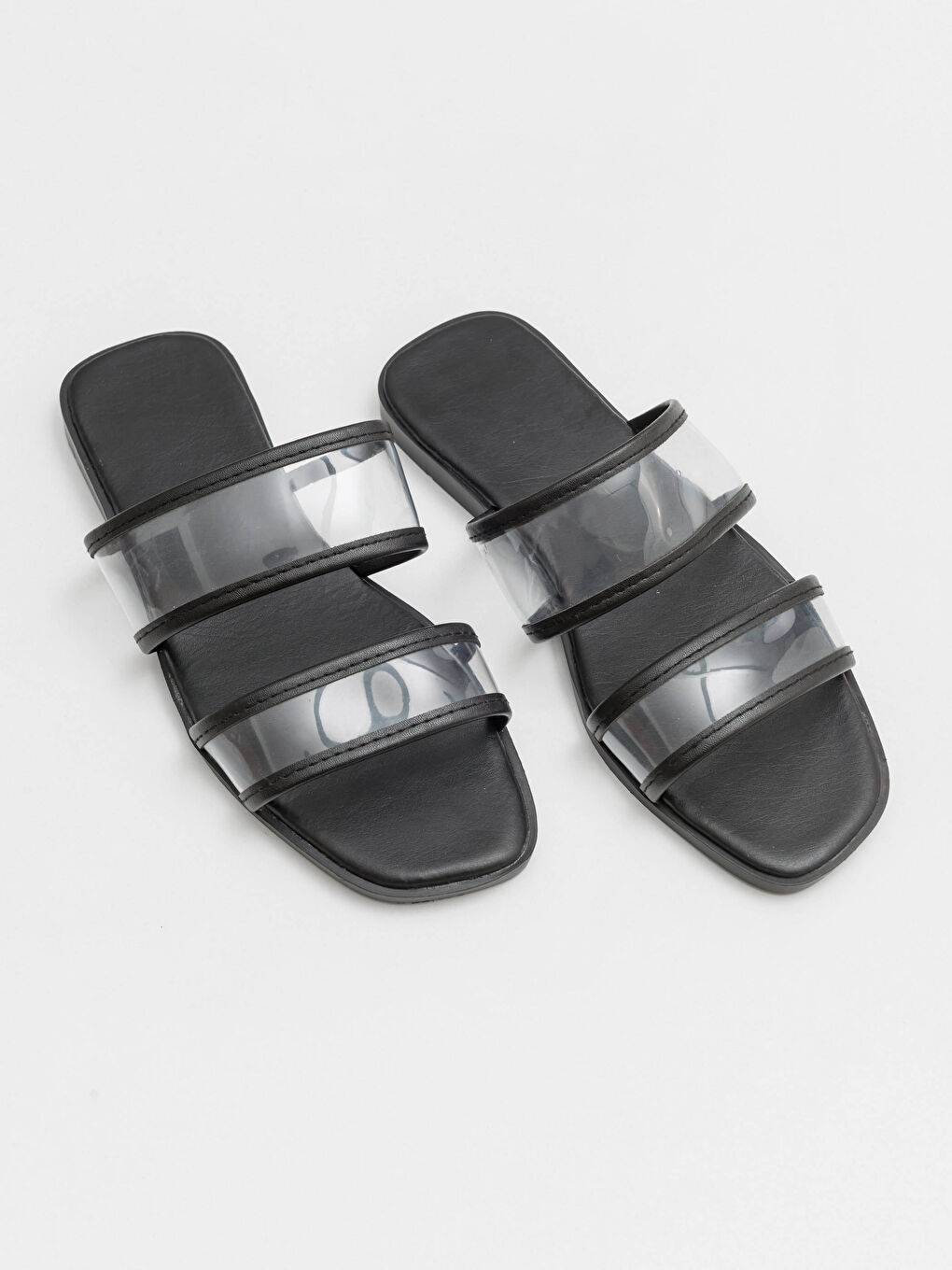 Siyah Kadın Şeffaf Bantlı Terlik-1